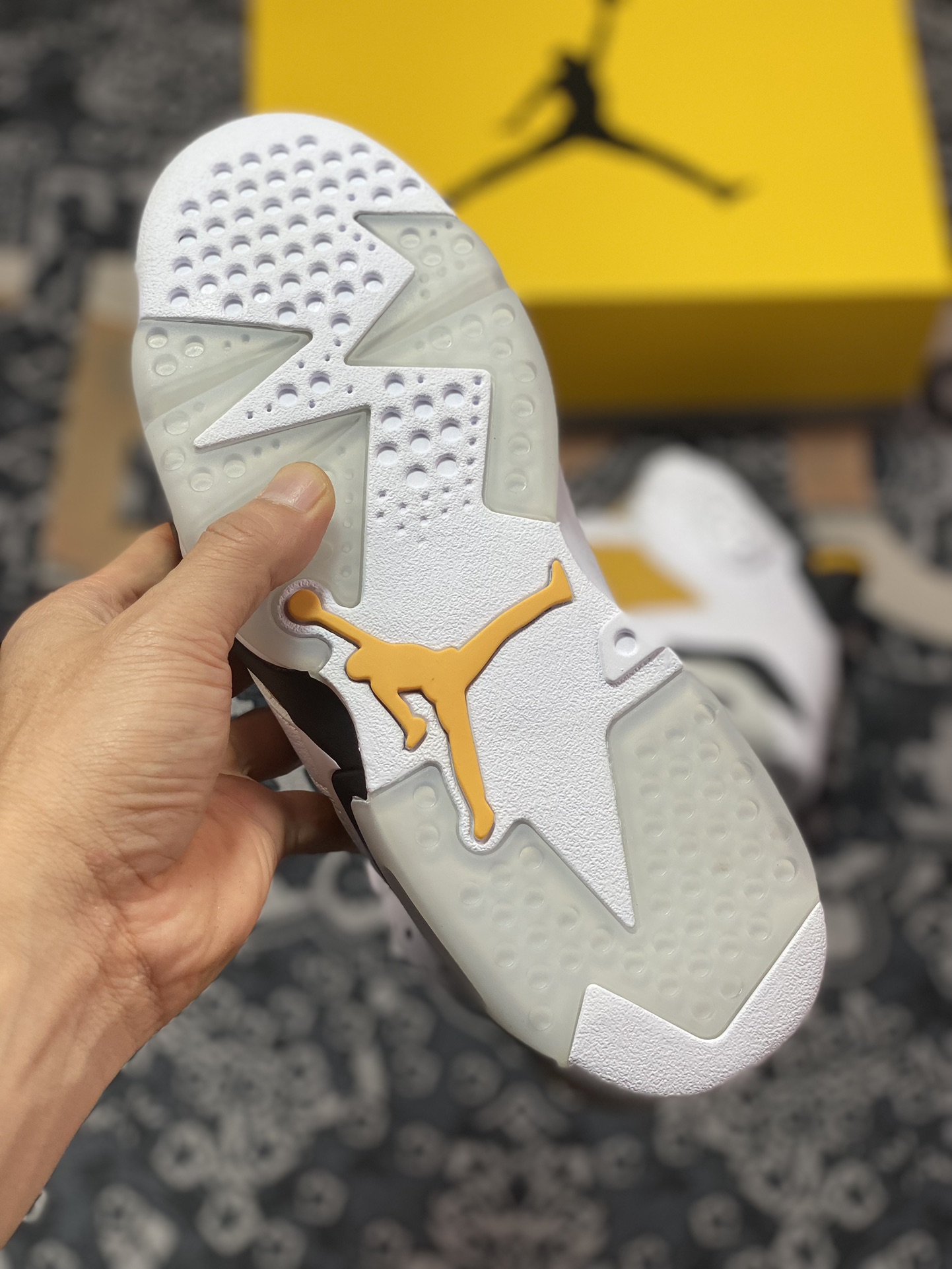 450 优选 纯原Air Jordan AJ6 Retro ” Yellow Ochre ” AJ6乔6 白黄 男子文化篮球鞋CT8529-170