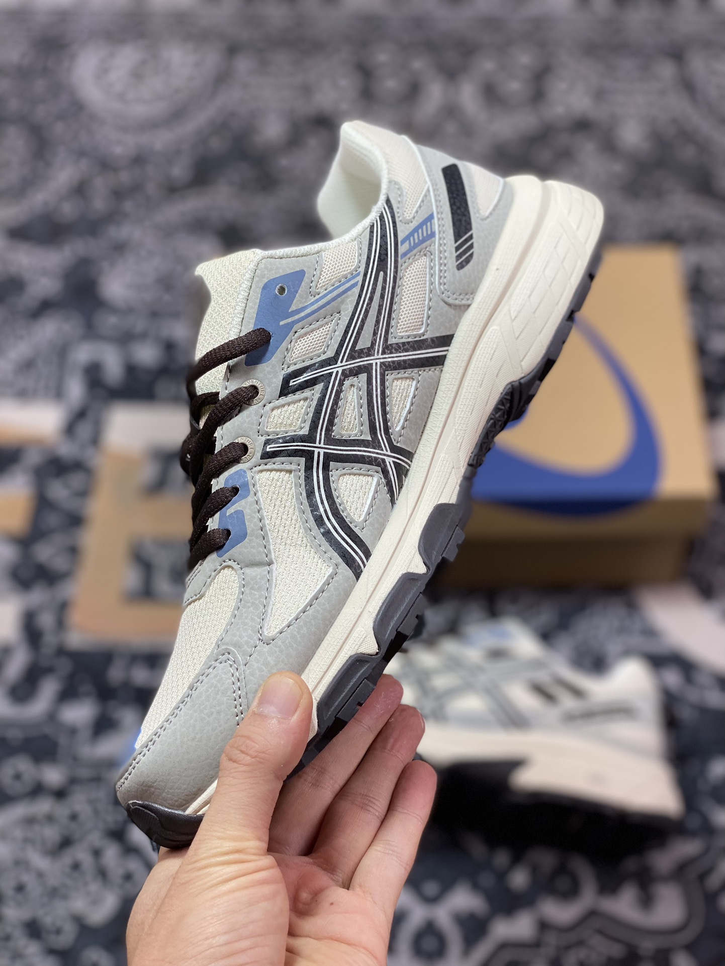 180 亚瑟士ASICS Gel-Venture 6 系列城市休闲运动跑步鞋时尚复古老爹鞋