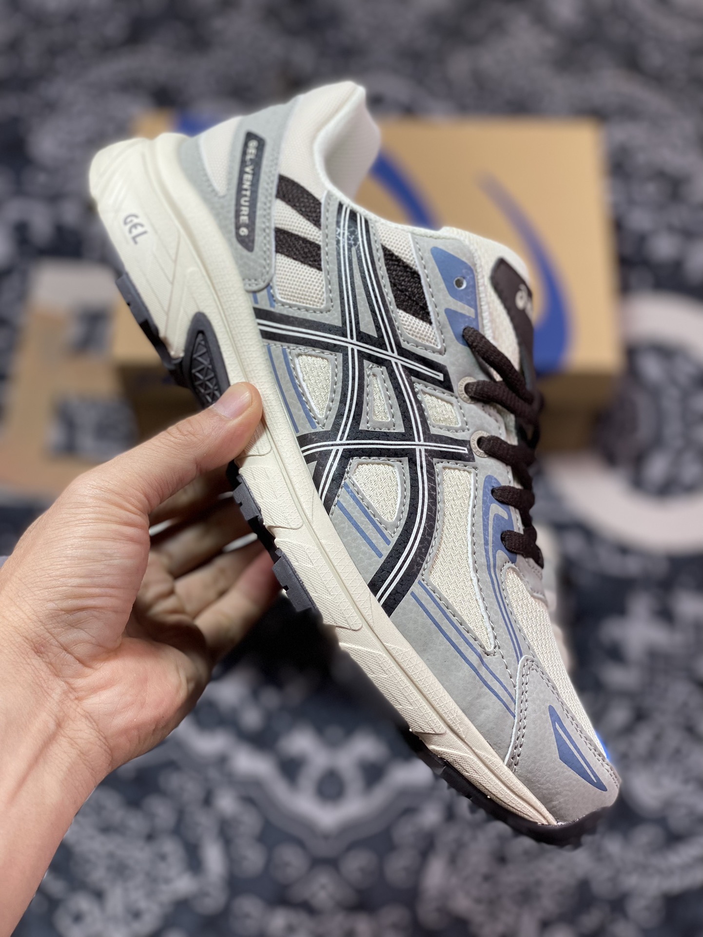 180 亚瑟士ASICS Gel-Venture 6 系列城市休闲运动跑步鞋时尚复古老爹鞋