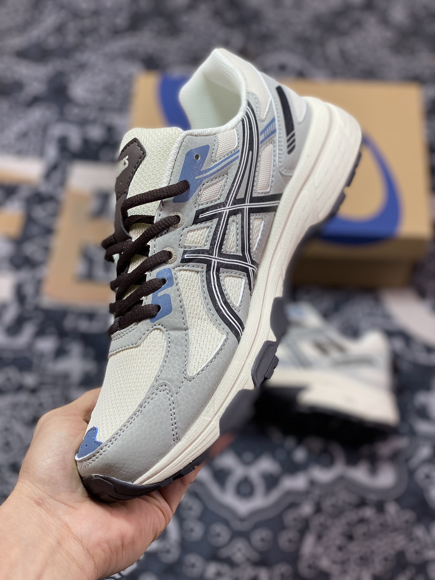 180 亚瑟士ASICS Gel-Venture 6 系列城市休闲运动跑步鞋时尚复古老爹鞋