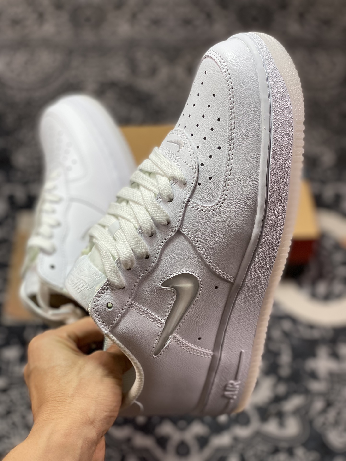 200 Air Force 1 '07 Low 白色果冻钩 FN5924-100