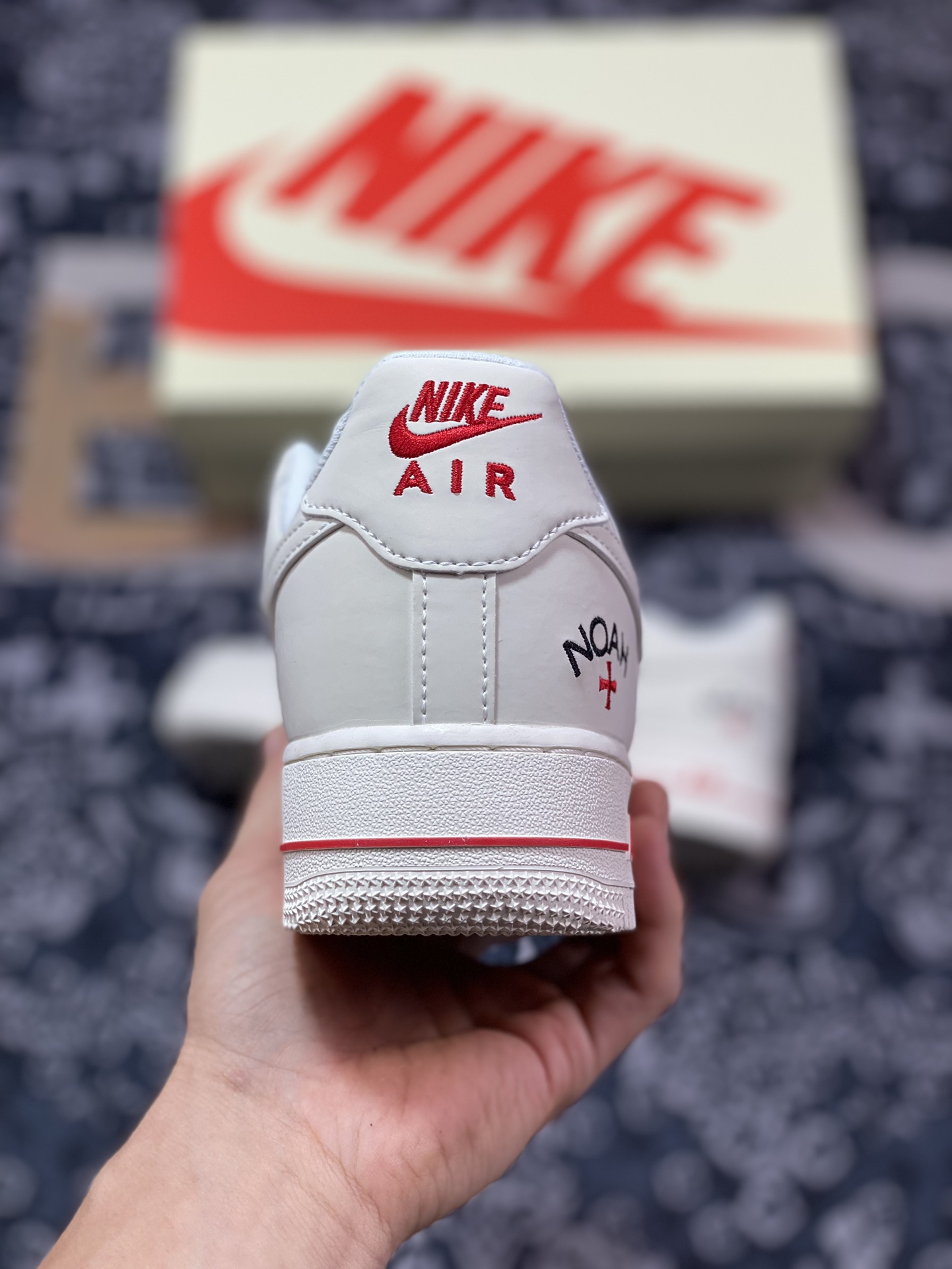 240 Air Force 1 '07 Low 红十字会米白 NY770711