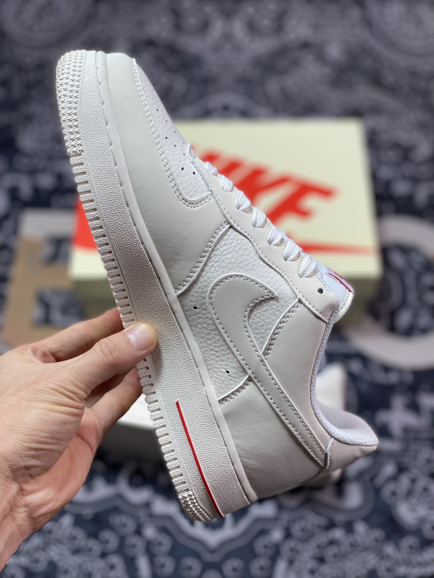 240 Air Force 1 '07 Low 红十字会米白 NY770711