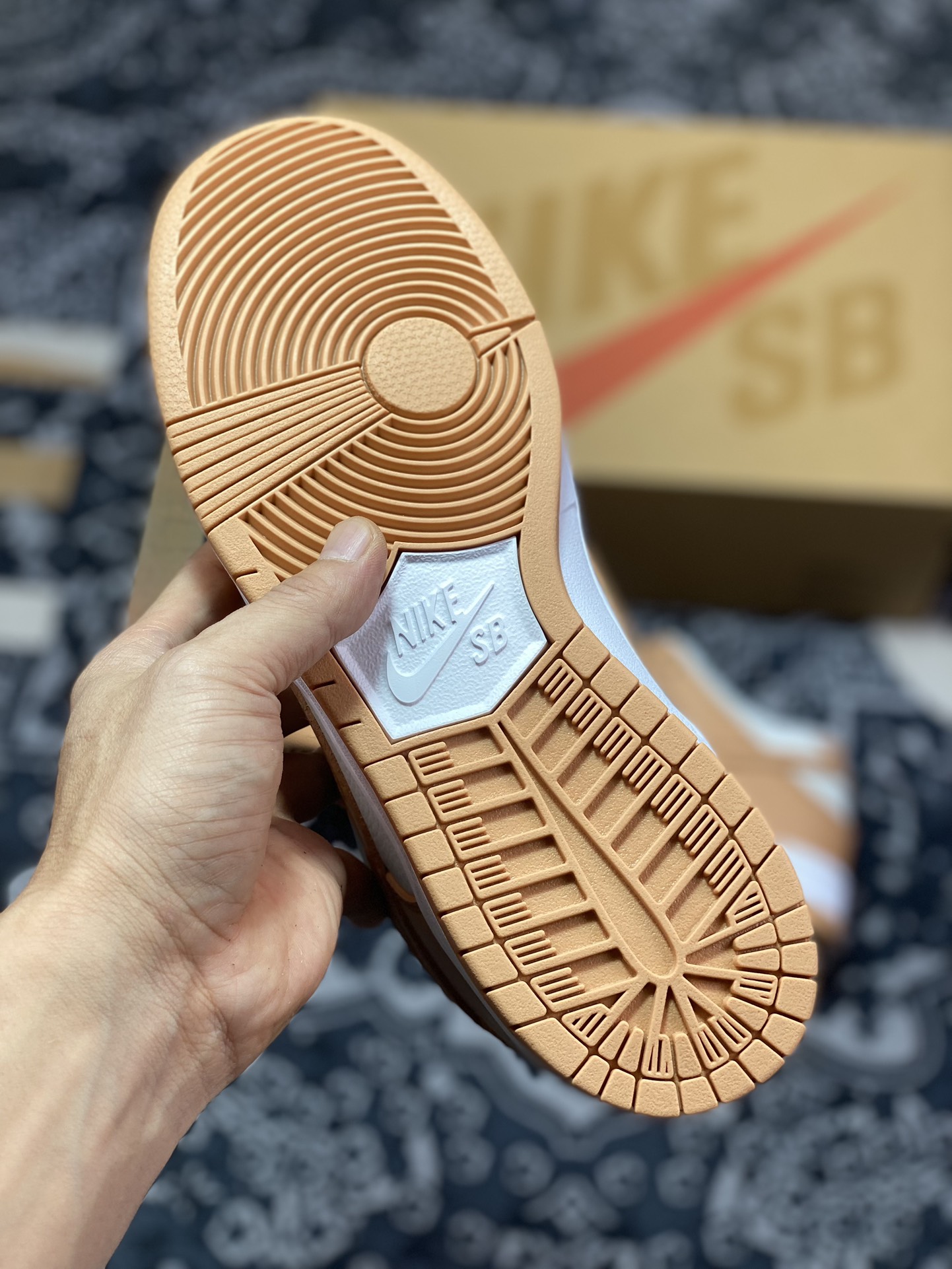 220 Nike  Dunk SB Low SB "Light Cognac" 白藕色 低帮休闲运动板鞋 DM8998-200