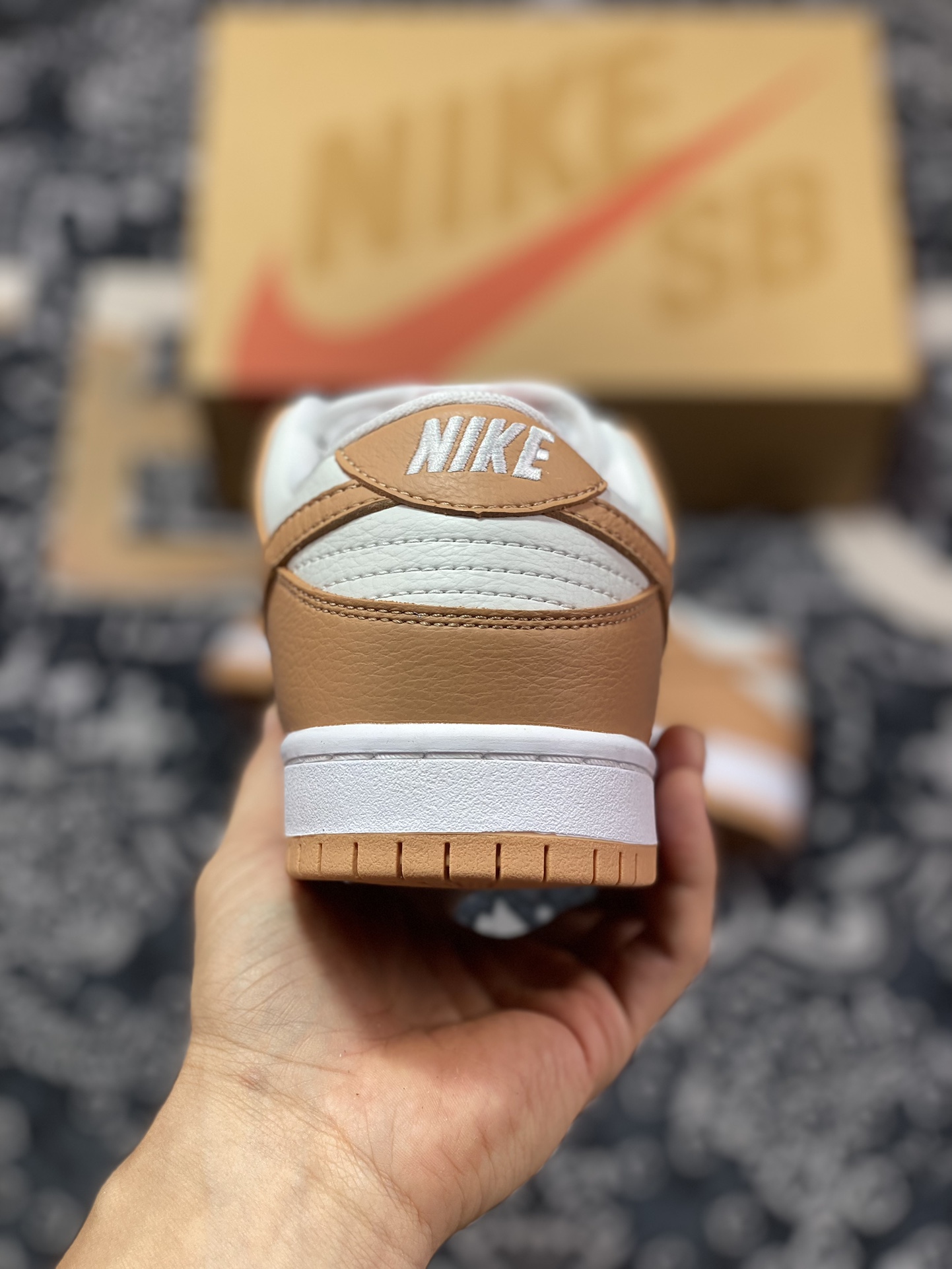 220 Nike  Dunk SB Low SB "Light Cognac" 白藕色 低帮休闲运动板鞋 DM8998-200