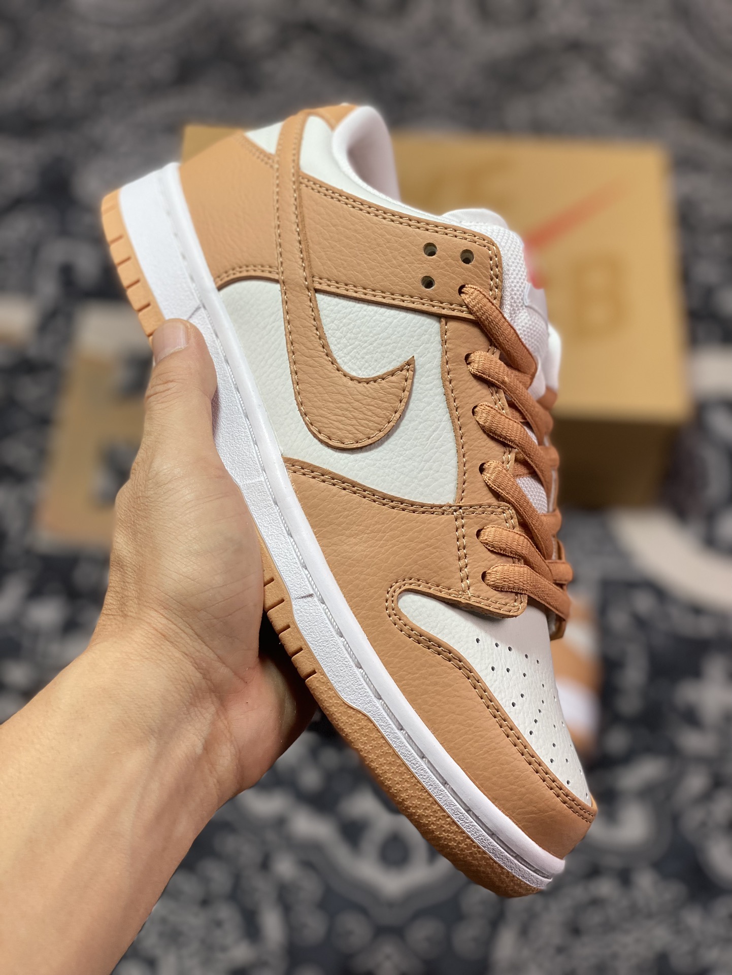 220 Nike  Dunk SB Low SB “Light Cognac” 白藕色 低帮休闲运动板鞋 DM8998-200