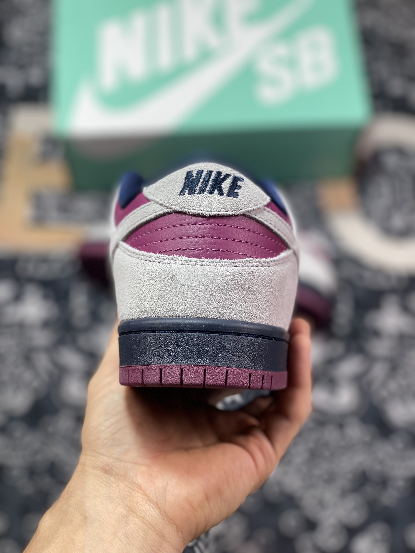 220 Nike  Dunk SB Low Pro "True Berry" 灰酒红 低帮休闲运动板鞋 BQ6817-001