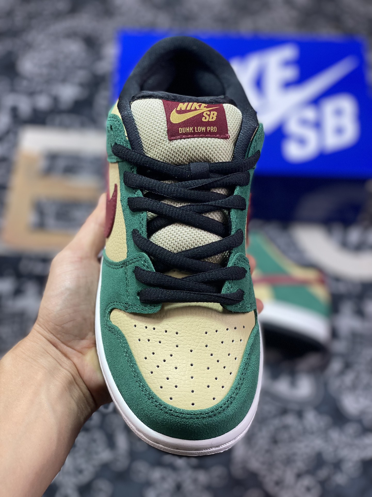 220  Nike  Dunk SB Low SB Vegas Gold 金绿红 低帮休闲运动板鞋 304292-700