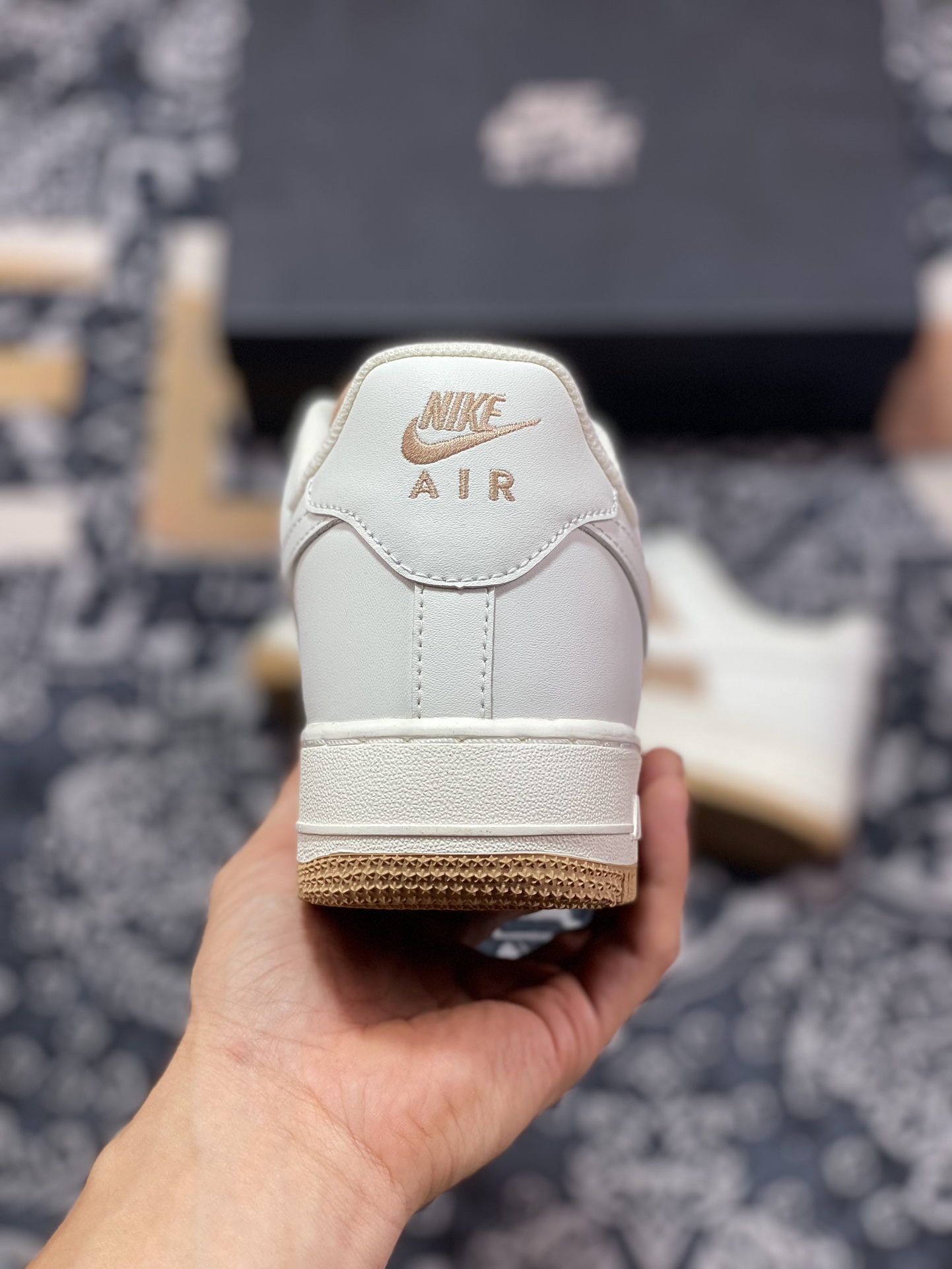 Air Force 1 '07 Low Milk Coffee Stitching PQ3369-281