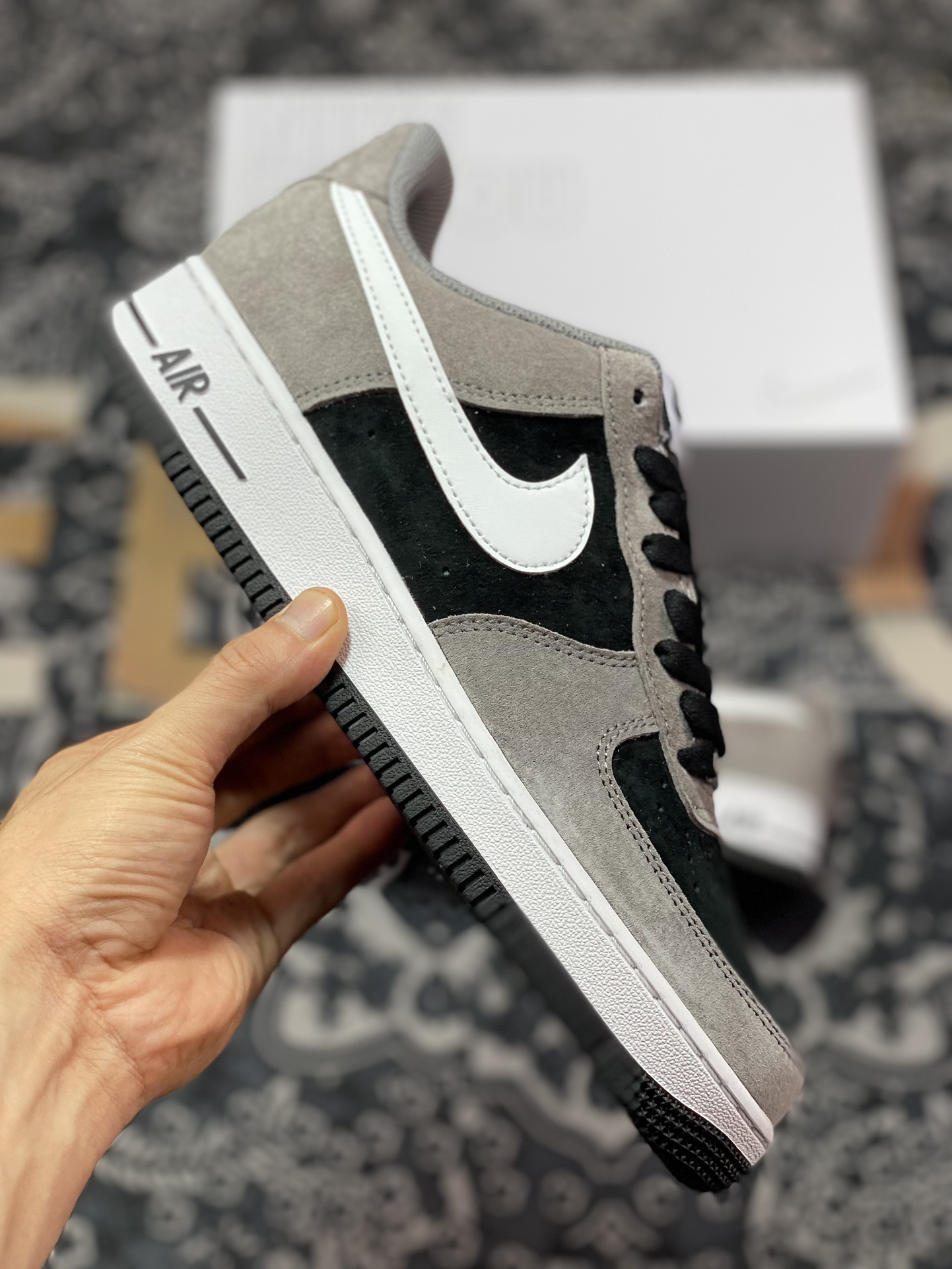 240 Nike By You Air Force 1'07 Low Retro SP空军一号低帮经典百搭休闲运动板鞋“麂皮深灰黑白钩子”