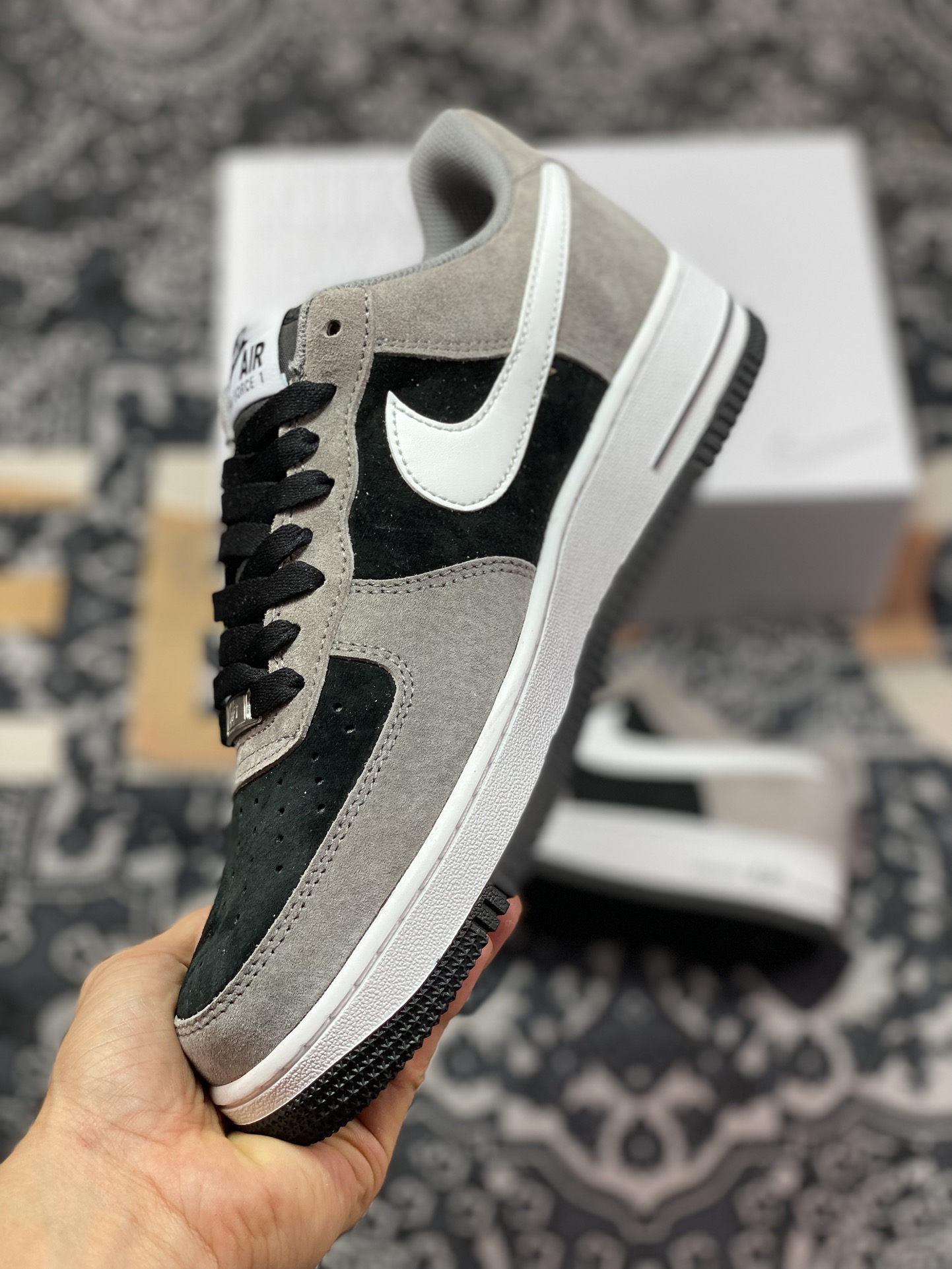 240 Nike By You Air Force 1'07 Low Retro SP空军一号低帮经典百搭休闲运动板鞋“麂皮深灰黑白钩子”