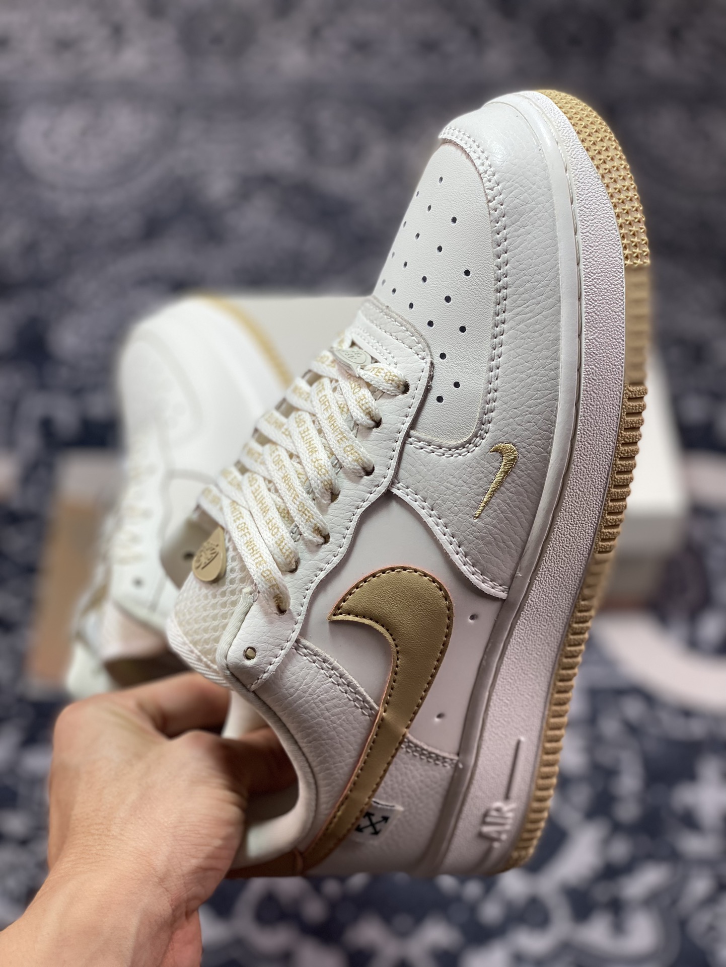 240 Off-White x Nike Air Force 1'07"BeigeBrown Mini Swoosh"空军一号板鞋“联名OW米白棕小钩”PF9055-772