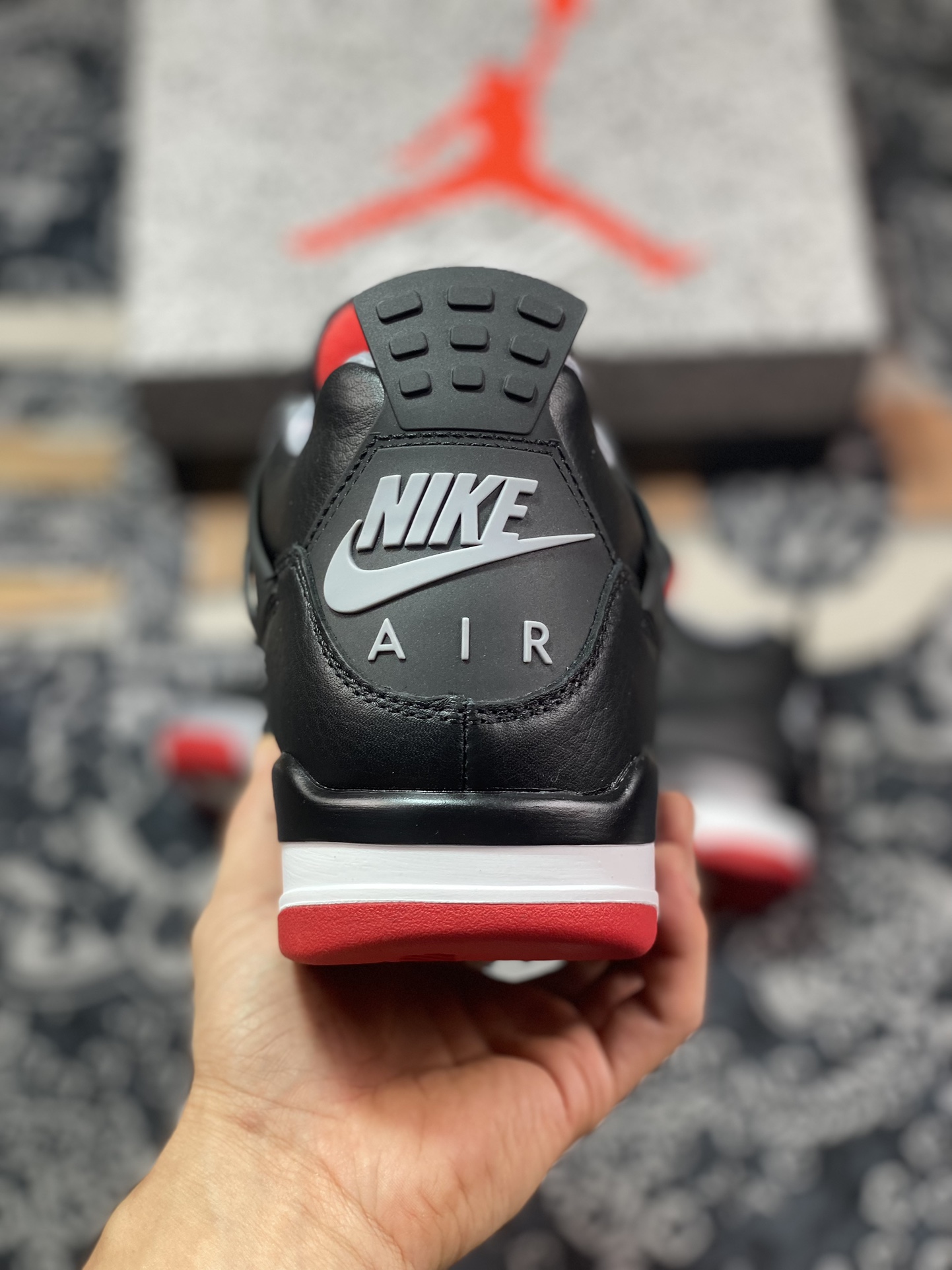 Air Jordan 4 Retro ”Bred Reimagined” 2024版 黑红 FV5029-006