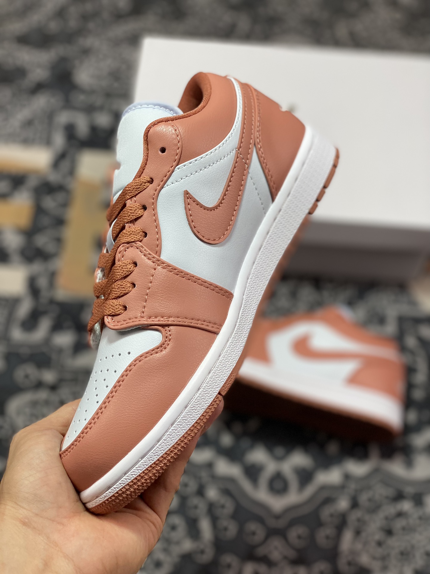 200 Air Jordan 1 Low 橙粉白 DC0774-080