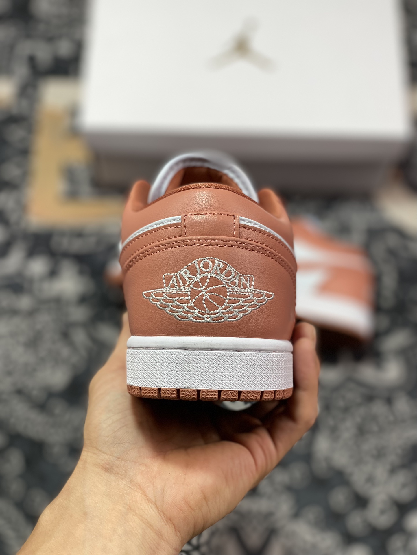 200 Air Jordan 1 Low 橙粉白 DC0774-080