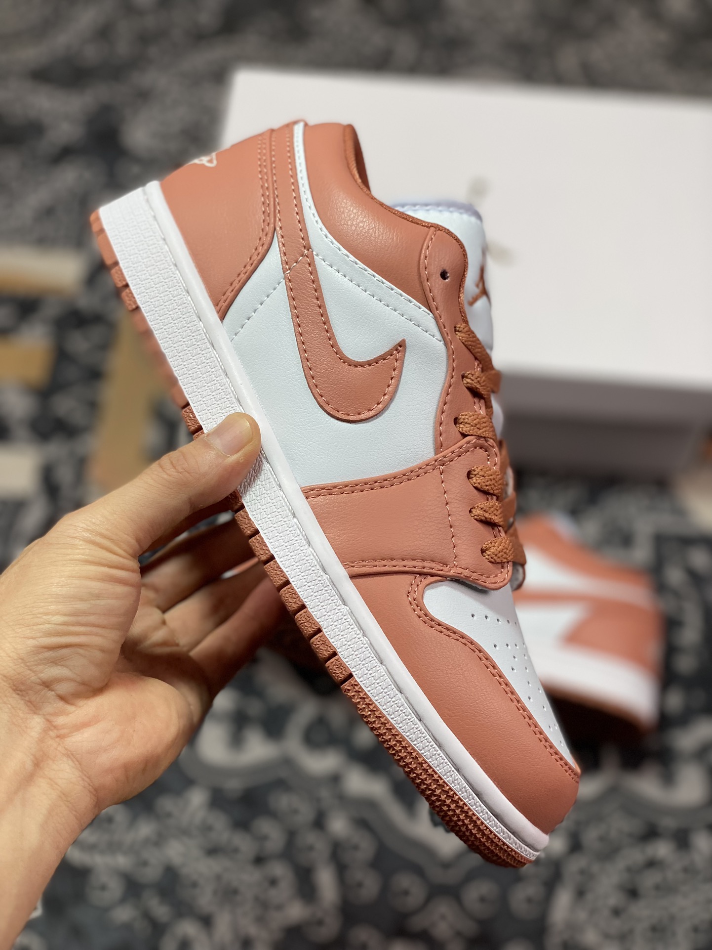 200 Air Jordan 1 Low 橙粉白 DC0774-080