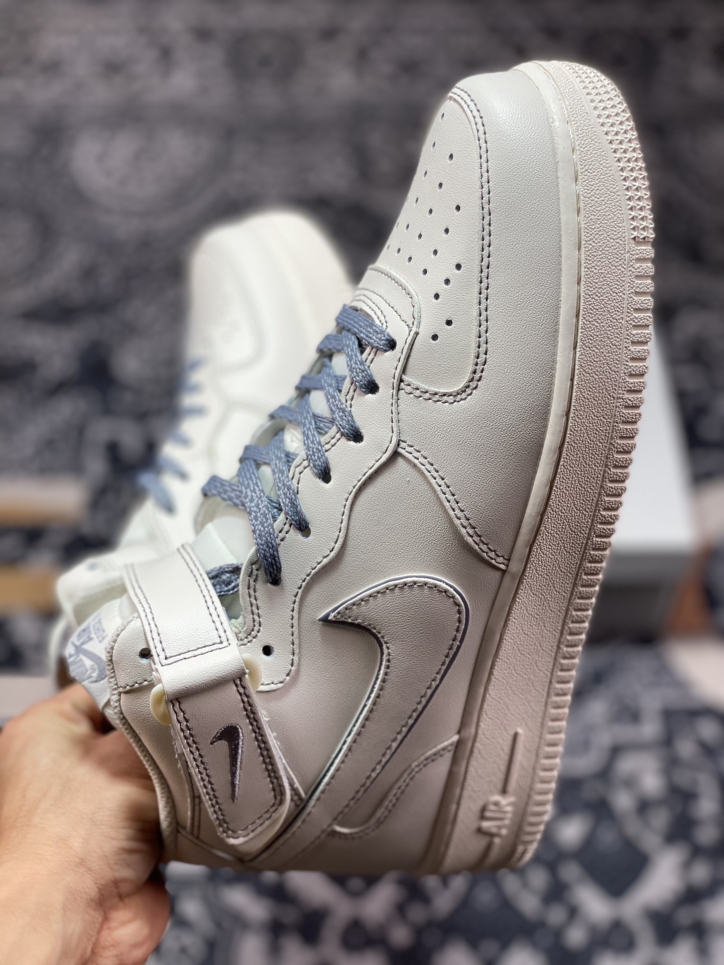 260 耐克Nike Air Force 1’07 Mid "BeigeDark Grey"空军一号经典板鞋“皮革米白深灰3M反光”BY6899-691