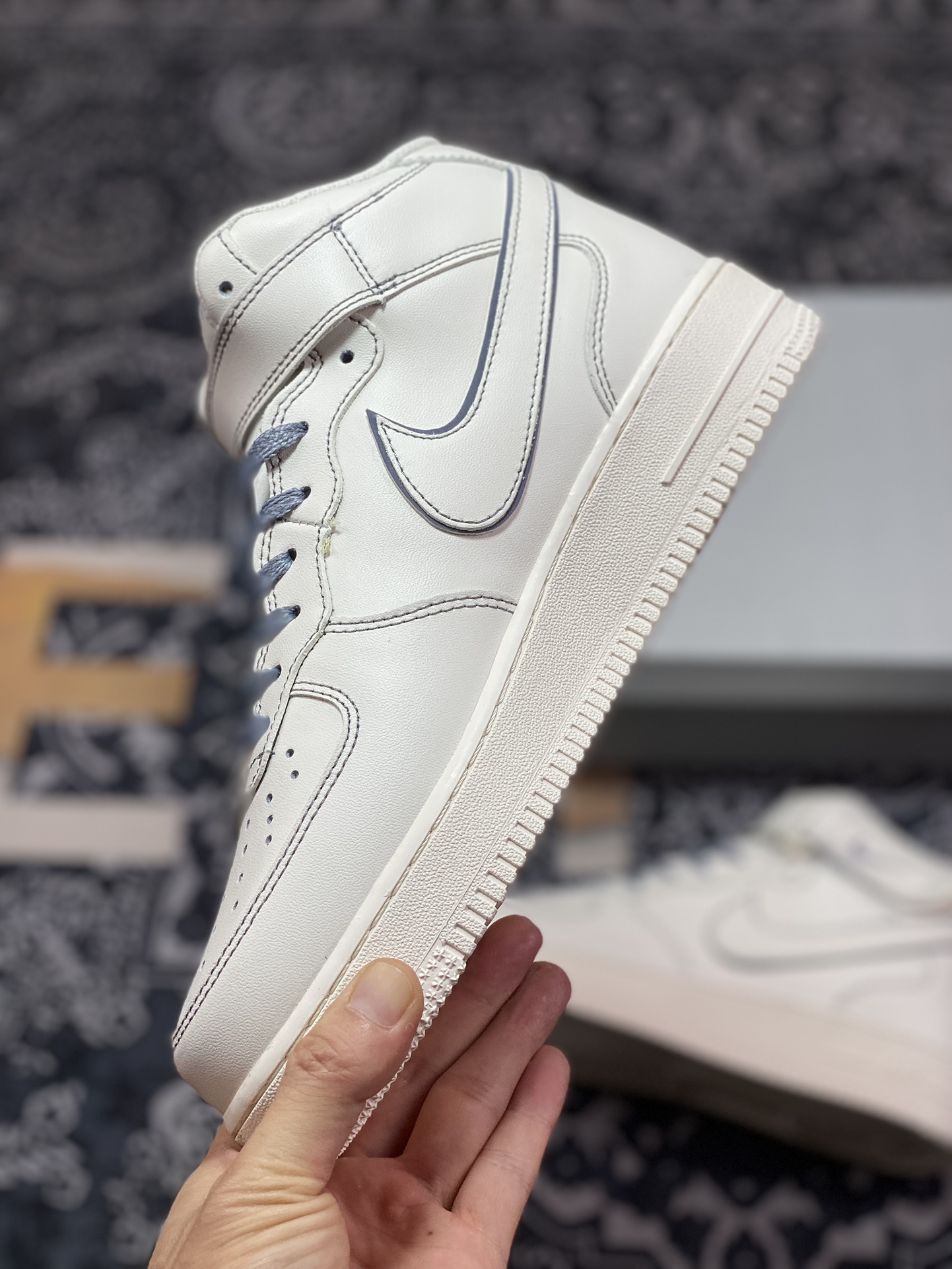 260 耐克Nike Air Force 1’07 Mid "BeigeDark Grey"空军一号经典板鞋“皮革米白深灰3M反光”BY6899-691