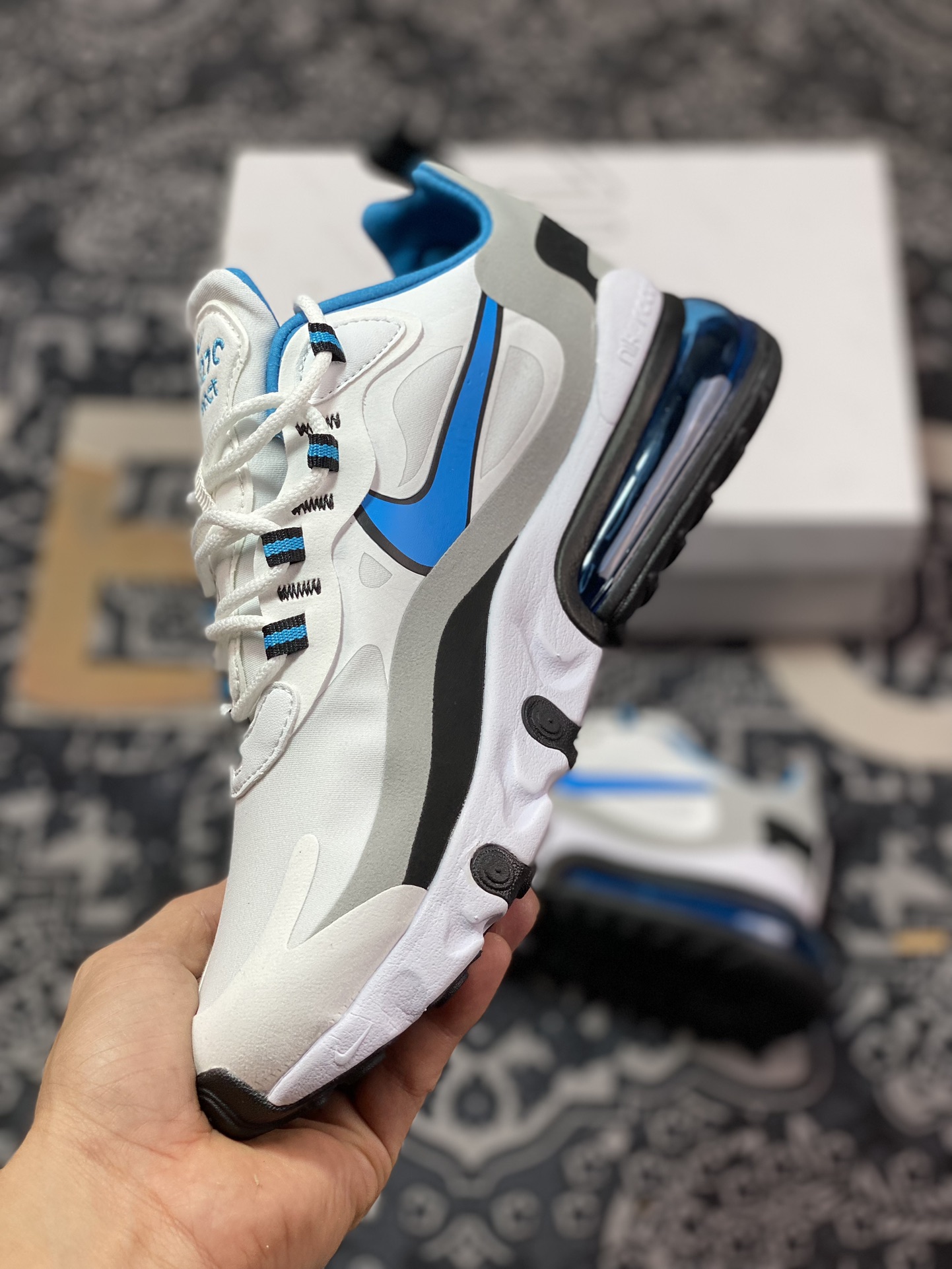 160 耐克Nike Air Max 270 React SE"WhiteBlackGreyBlue"270瑞亚赛车慢跑鞋“牛津白黑天蓝浅灰”CT1280-101