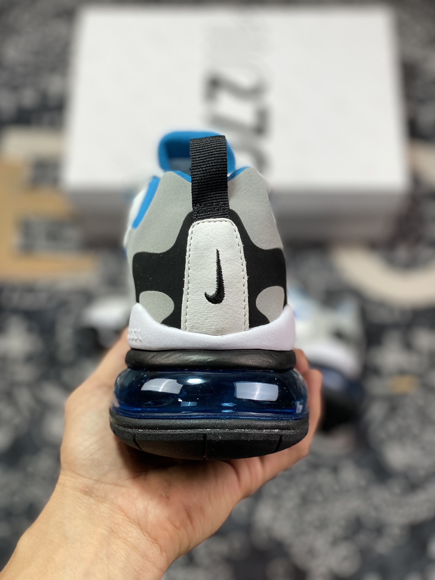 160 耐克Nike Air Max 270 React SE"WhiteBlackGreyBlue"270瑞亚赛车慢跑鞋“牛津白黑天蓝浅灰”CT1280-101