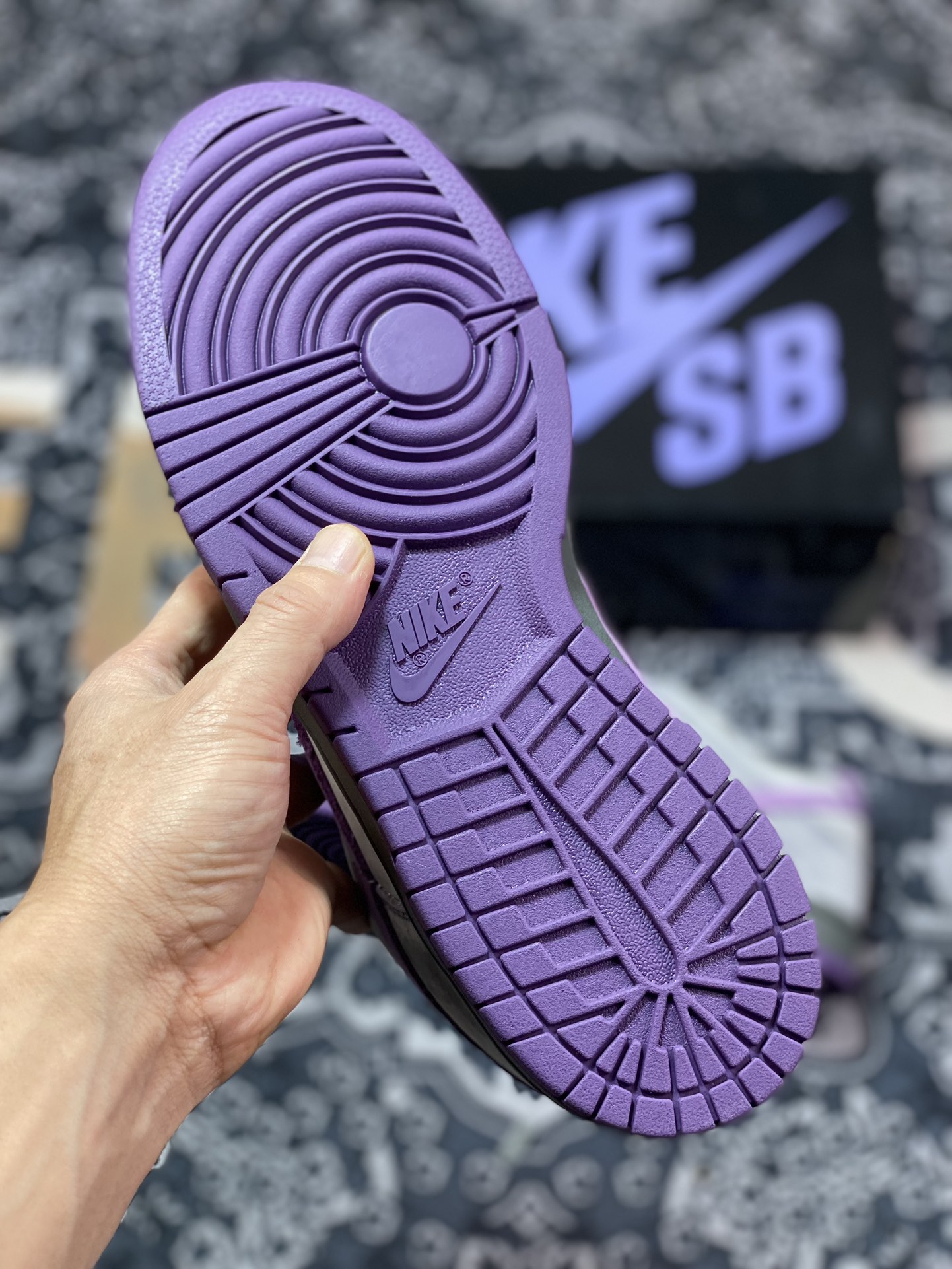 380 优选 原装级别NK Dunk SB Low Purple Pigeon 灰紫鸽子 304292-051