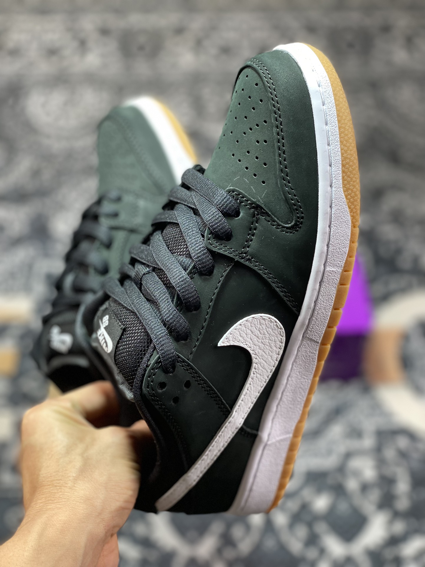 280 NIKE SB Dunk Low 黑白生胶 CD2563-001