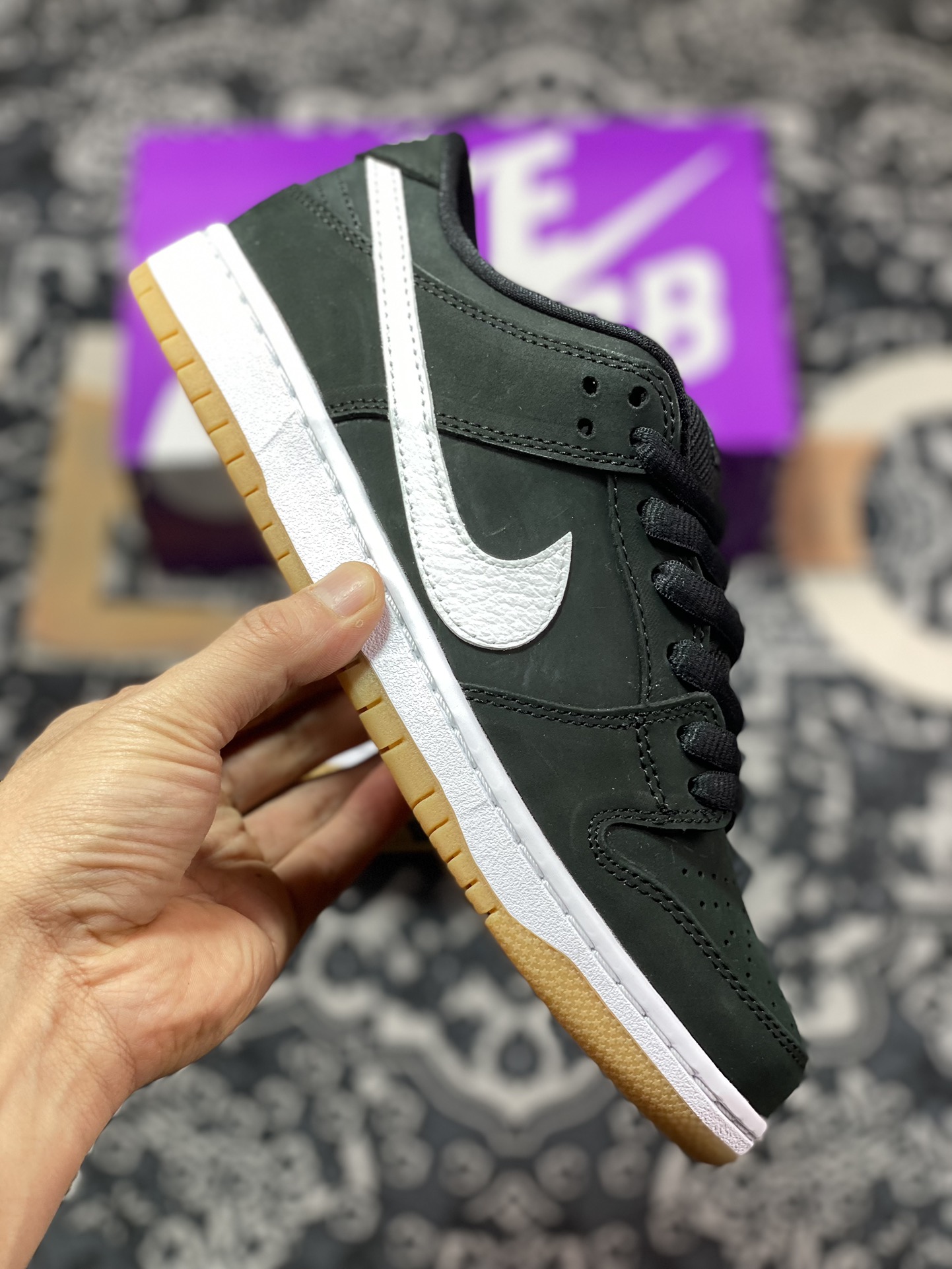 280 NIKE SB Dunk Low 黑白生胶 CD2563-001