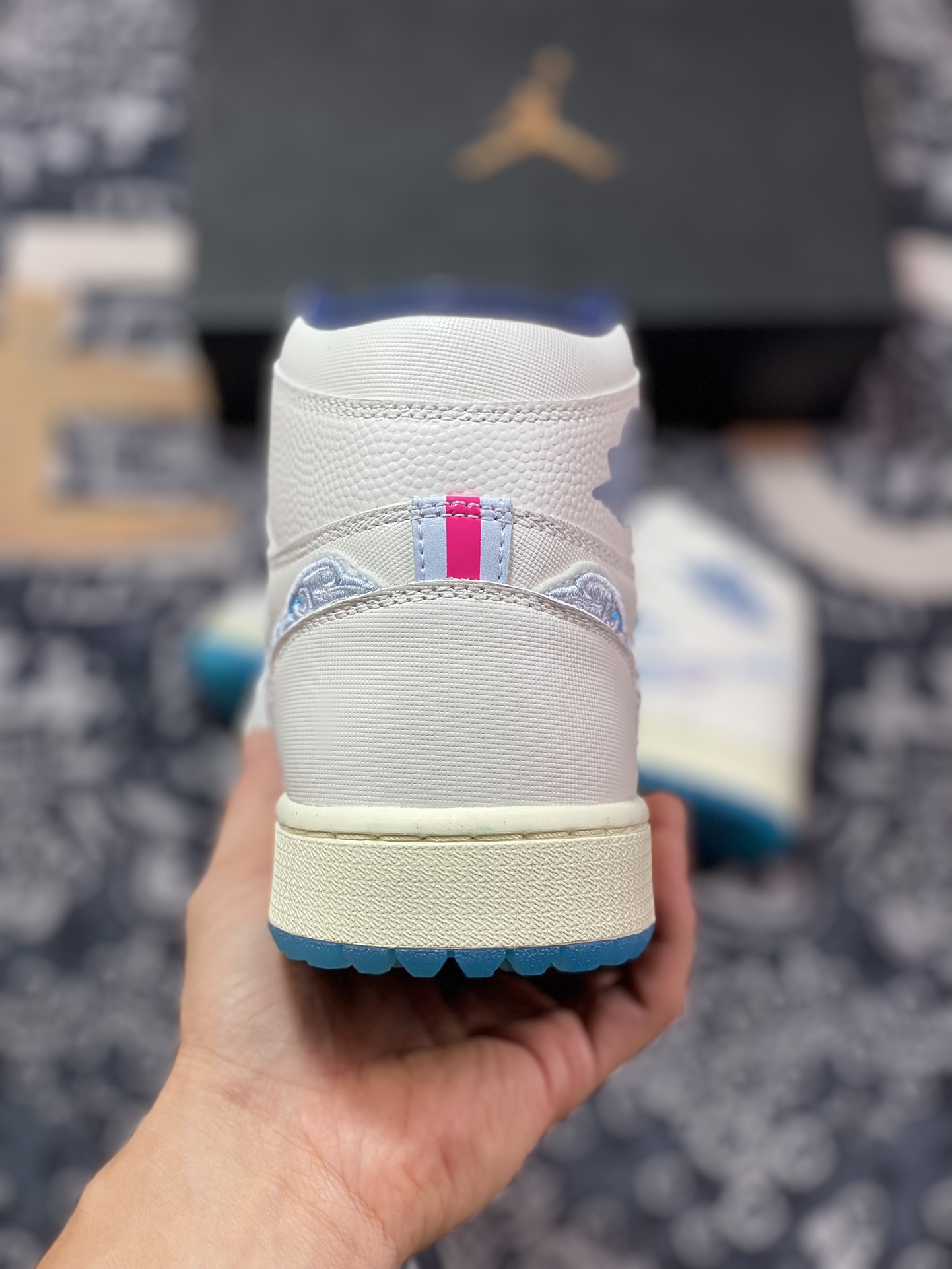 320 Michelle Wie Westt x Nike Air Jordan 1 High Golf"Pebble Beach"AJ1乔丹运动鞋“米白蓝粉高尔夫”FV3565-100