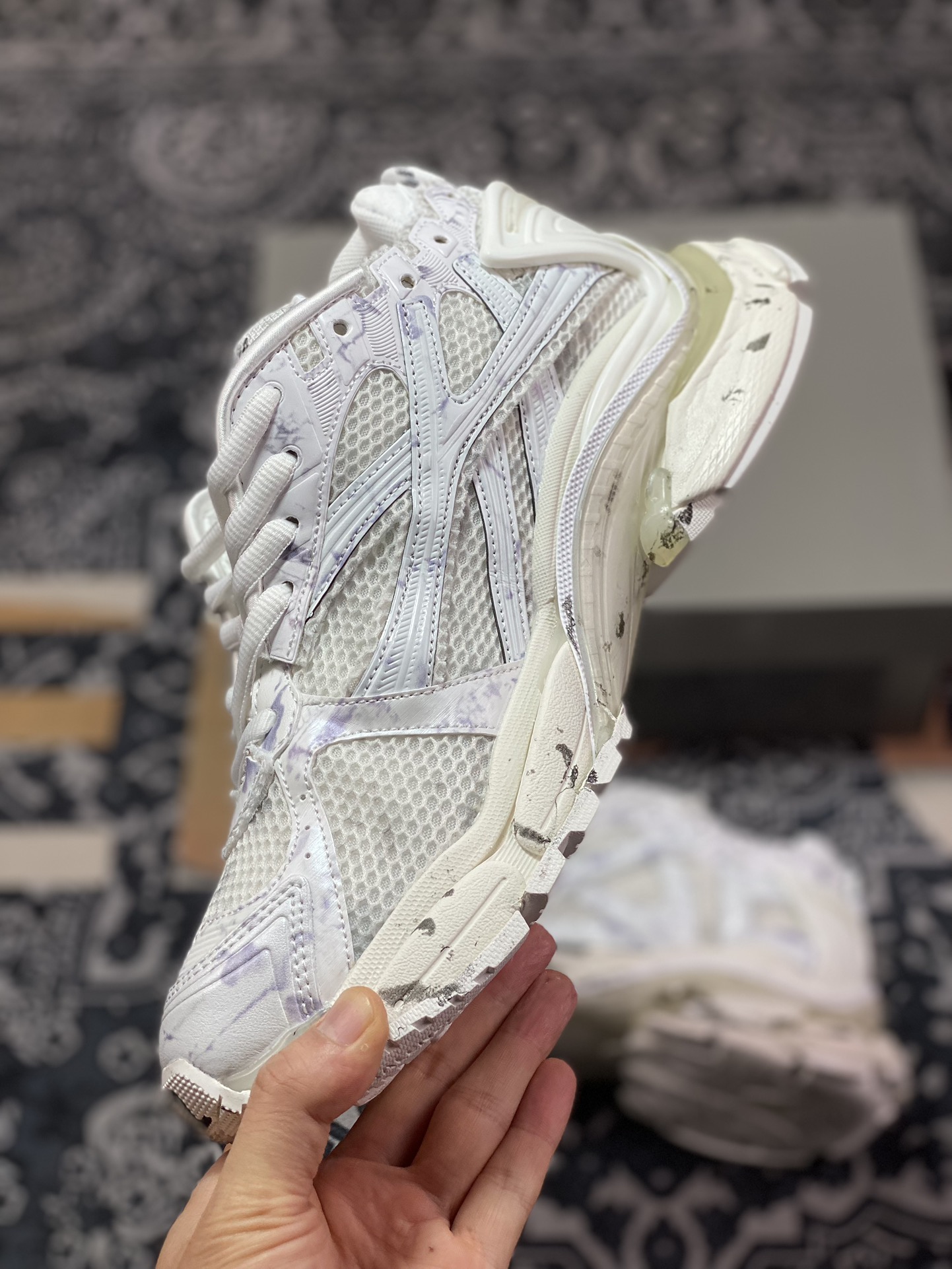 520 巴黎世家BALENCIAGA Runner Sneaker"WhiteGreyMarble"2.0慢跑系列低帮慢跑鞋 772774 W3RNY 2301