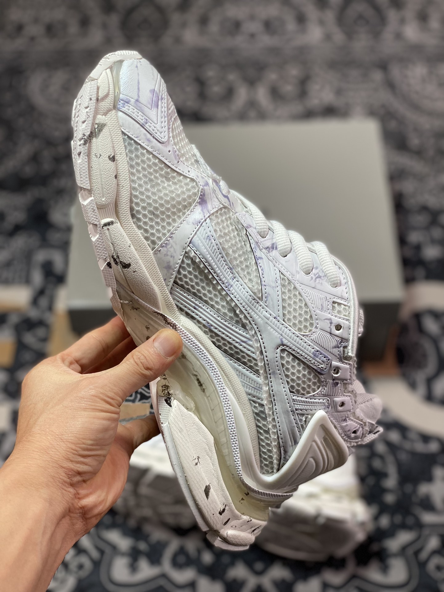 520 巴黎世家BALENCIAGA Runner Sneaker"WhiteGreyMarble"2.0慢跑系列低帮慢跑鞋 772774 W3RNY 2301