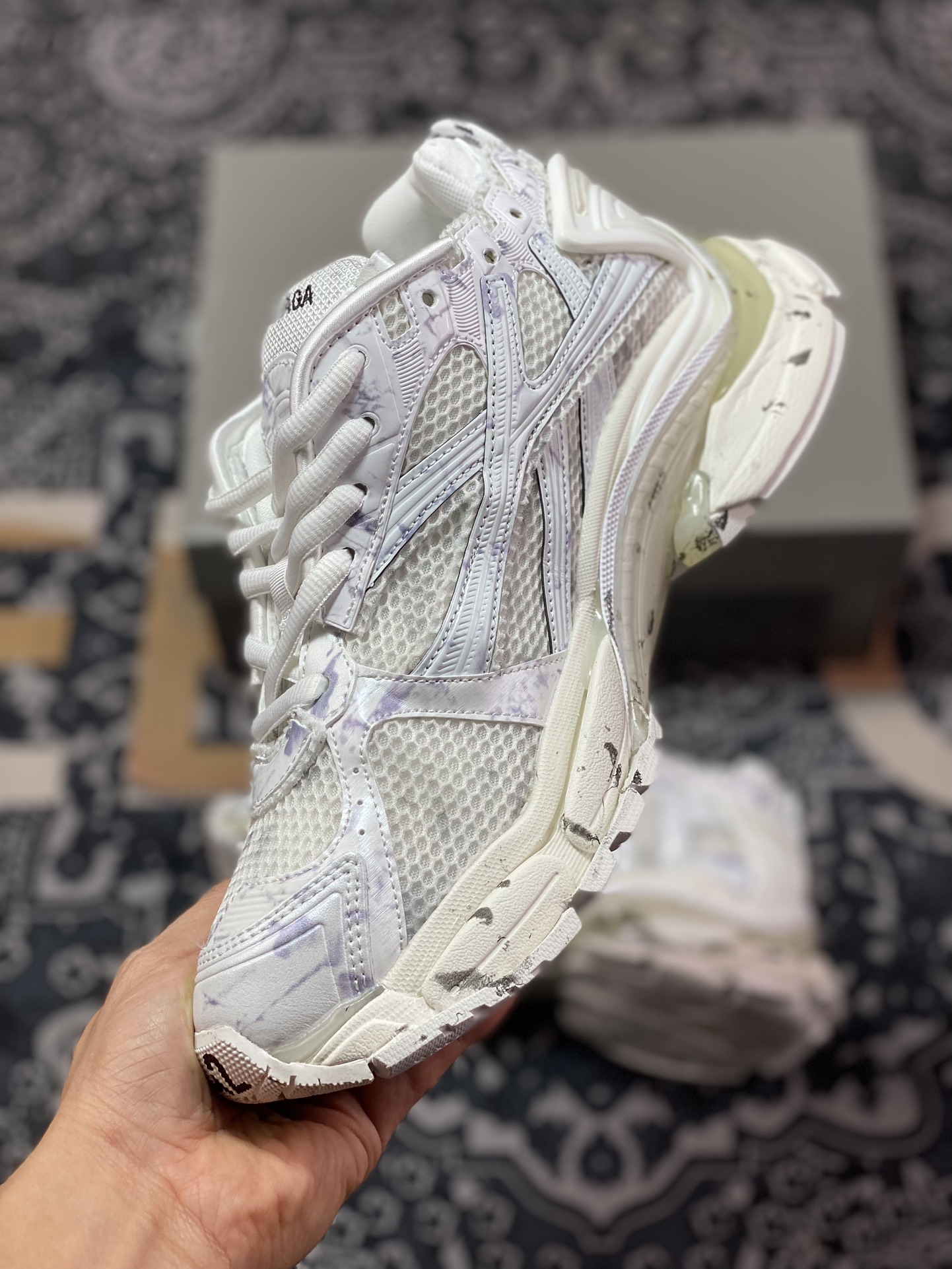 520 巴黎世家BALENCIAGA Runner Sneaker"WhiteGreyMarble"2.0慢跑系列低帮慢跑鞋 772774 W3RNY 2301