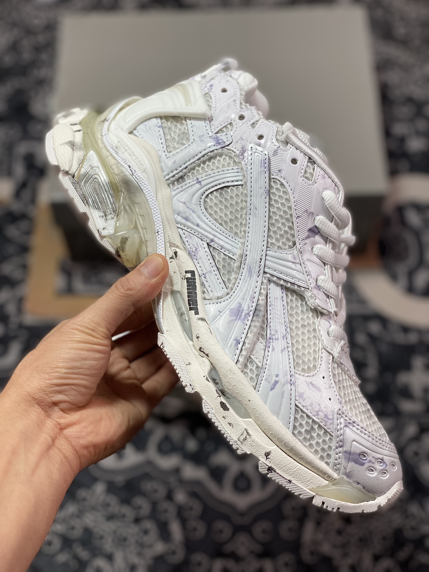 520 巴黎世家BALENCIAGA Runner Sneaker"WhiteGreyMarble"2.0慢跑系列低帮慢跑鞋 772774 W3RNY 2301