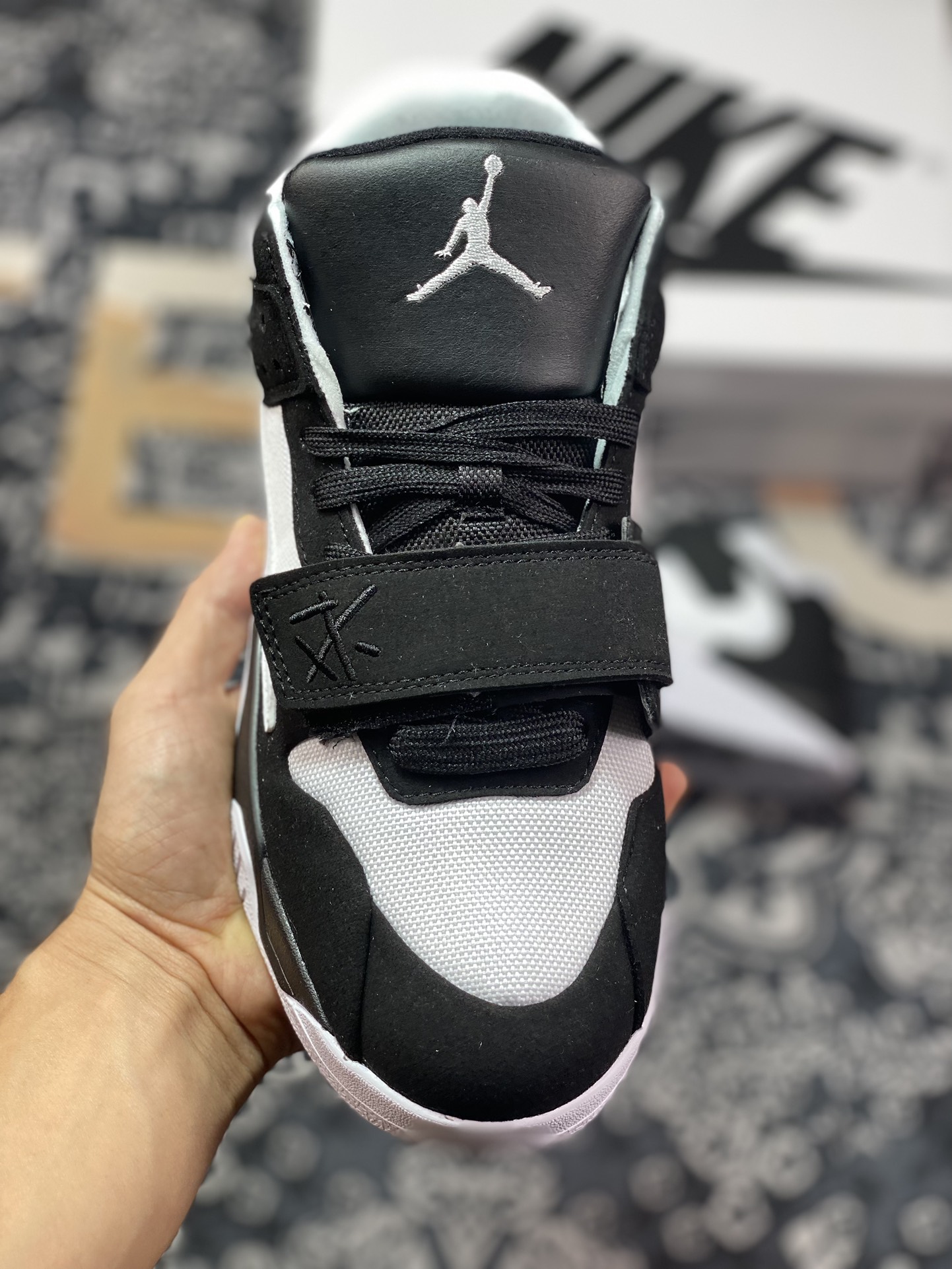 220 Travis Scott X Nike Jordan Cut The Check"BlackWhite"篮球鞋“TS联名黑白倒钩”FZ8117-045