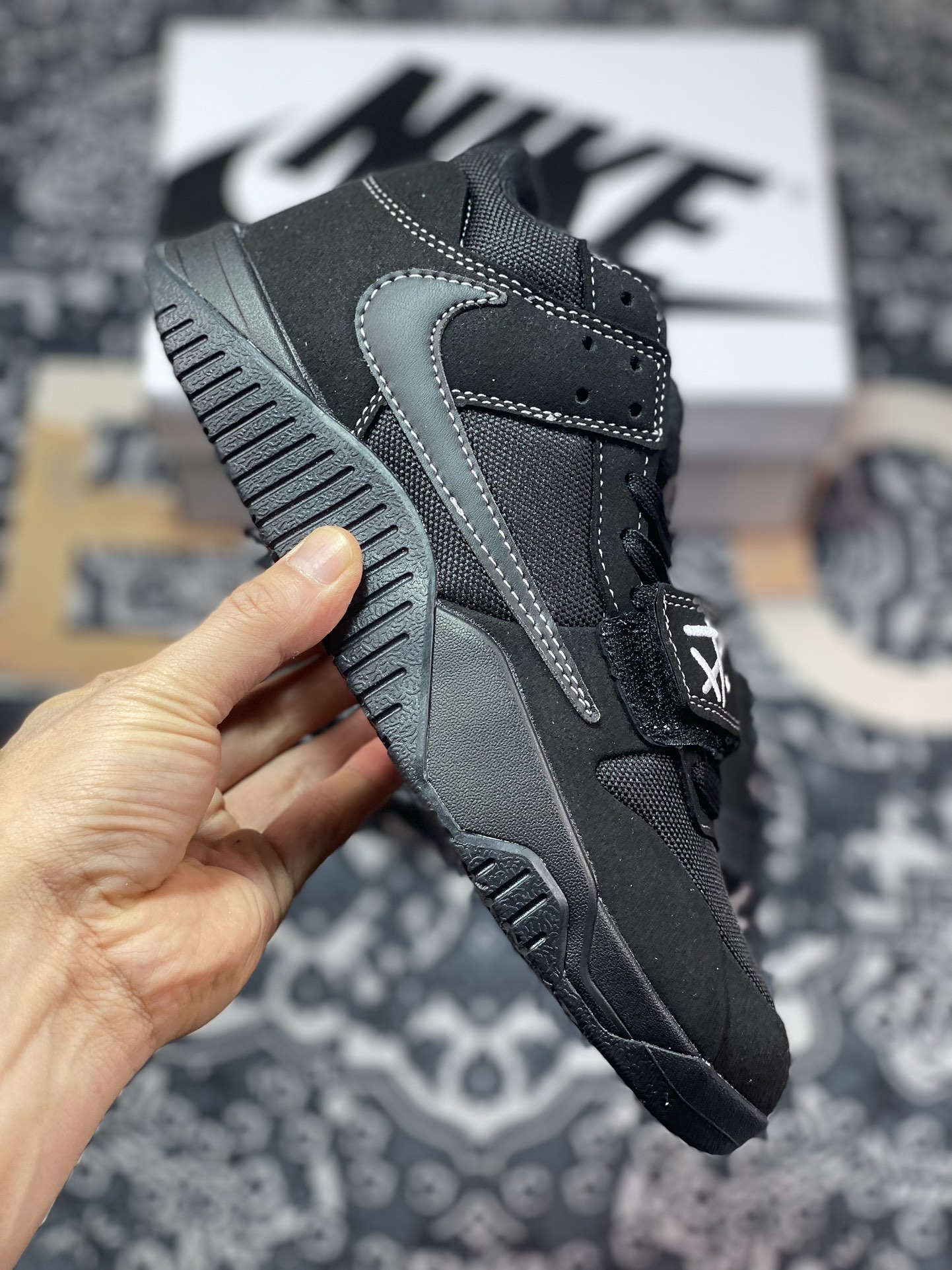 Travis Scott X Nike Jordan Cut The Check”Black”削减篮球鞋“TS联名黑白车线倒钩”FZ8117-010