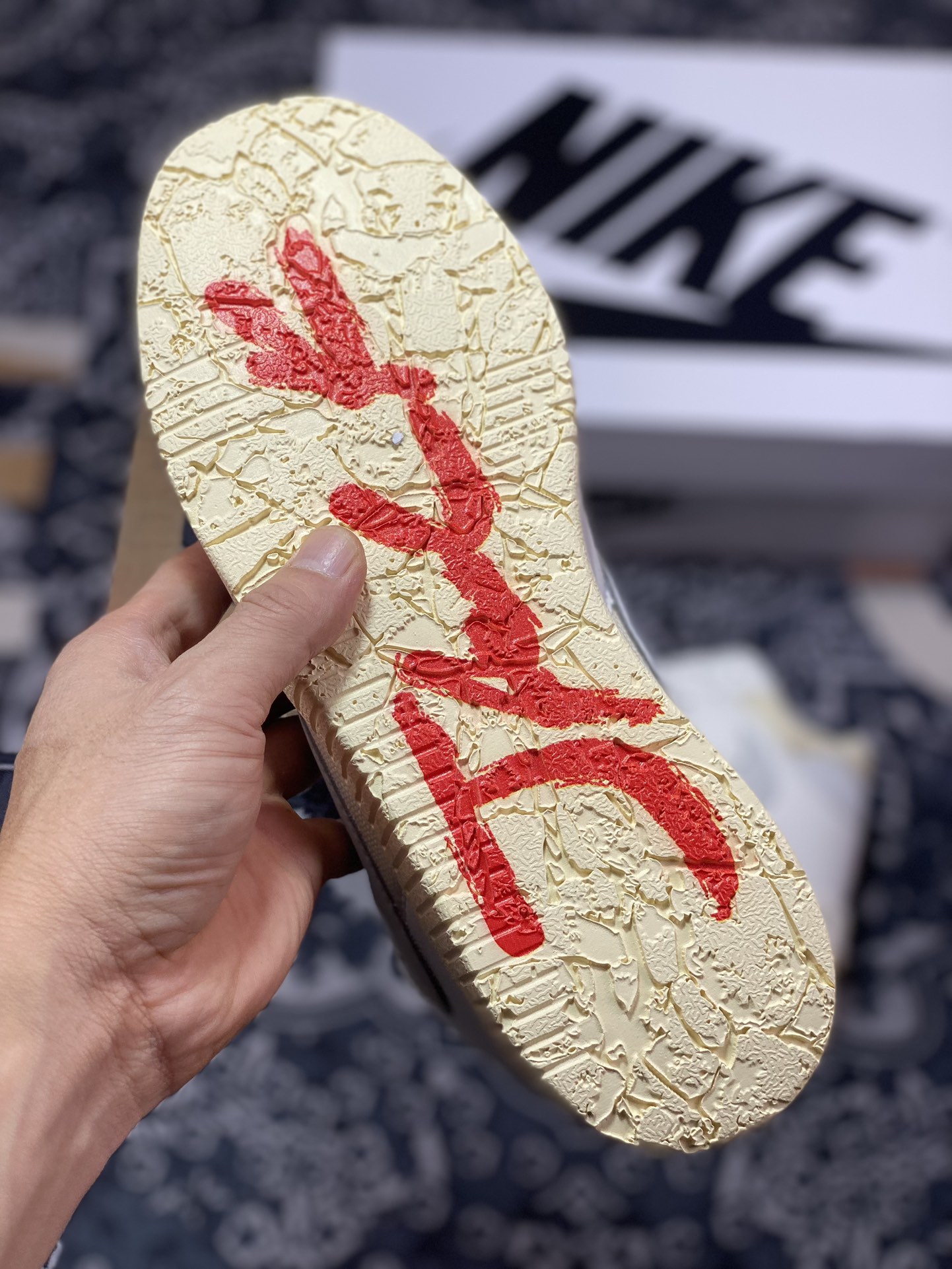 220 Travis Scott X Nike Jordan Cut The Check"Beige"篮球鞋“TS联名奶白灰倒钩”FZ8117-401