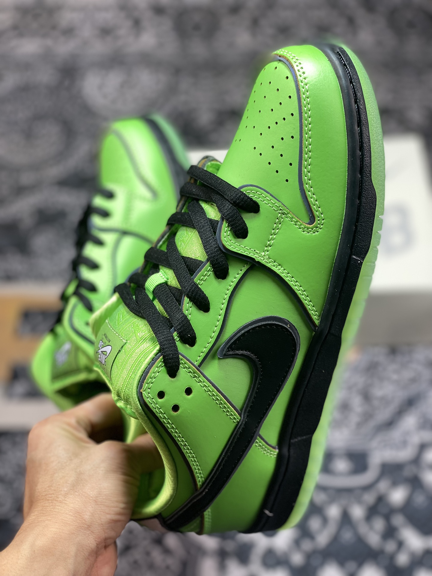 240  The Powerpuff Girl x Nike  Dunk SB Low 飞天小女警联名 FZ8319-300