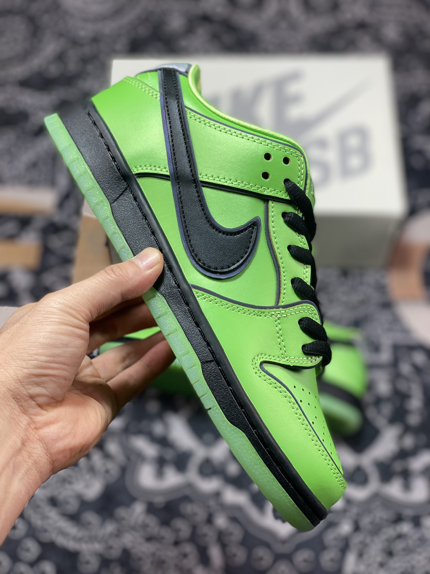 240  The Powerpuff Girl x Nike  Dunk SB Low 飞天小女警联名 FZ8319-300