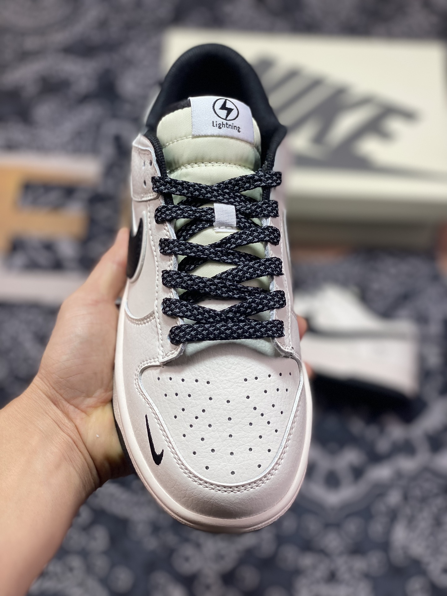 220 Fragment Design x Nike SB Dunk Low"BeigeBlack"扣篮板鞋“皮革米白黑藤原浩闪电反光”XD1688-015