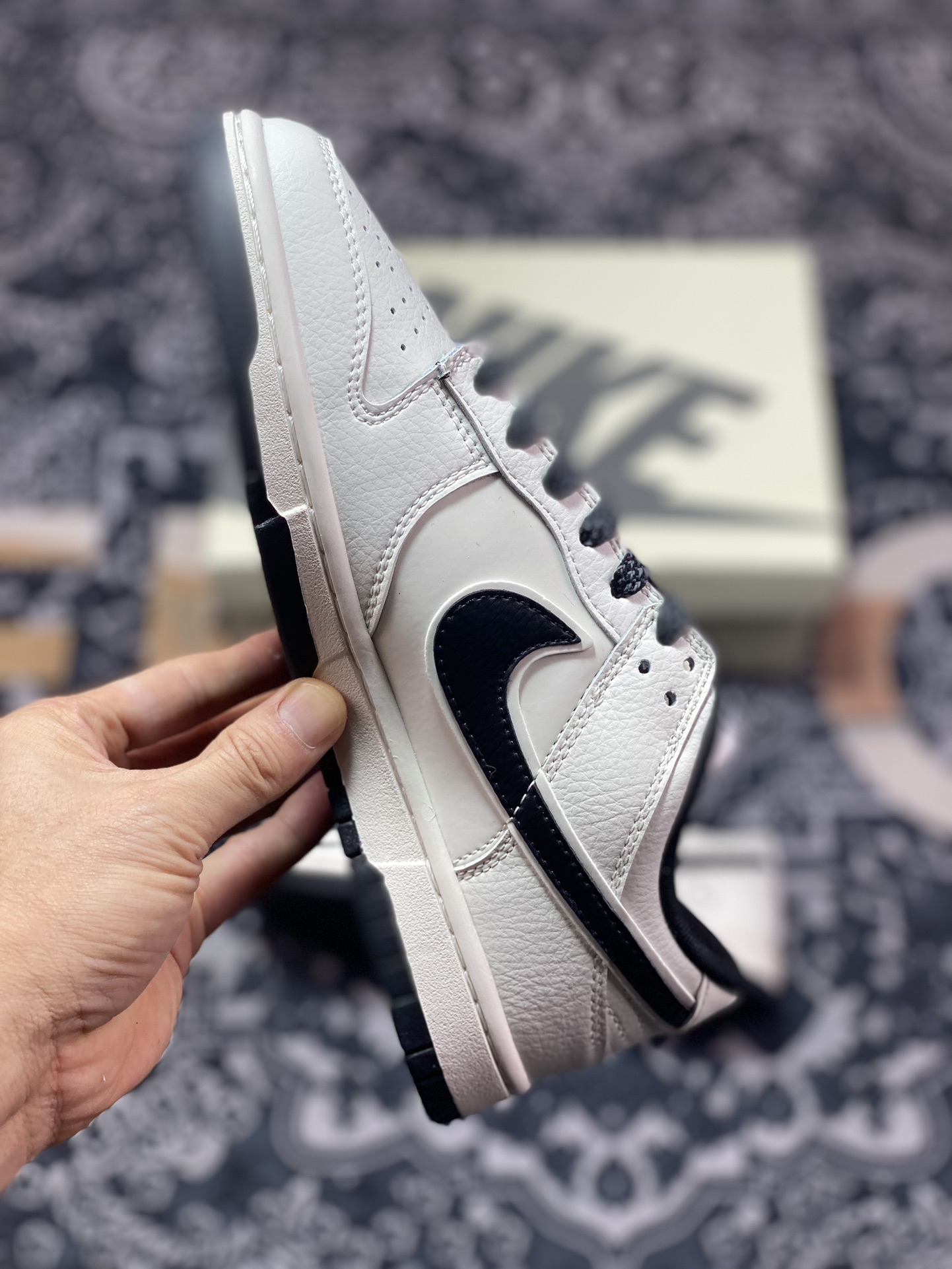 220 Fragment Design x Nike SB Dunk Low"BeigeBlack"扣篮板鞋“皮革米白黑藤原浩闪电反光”XD1688-015