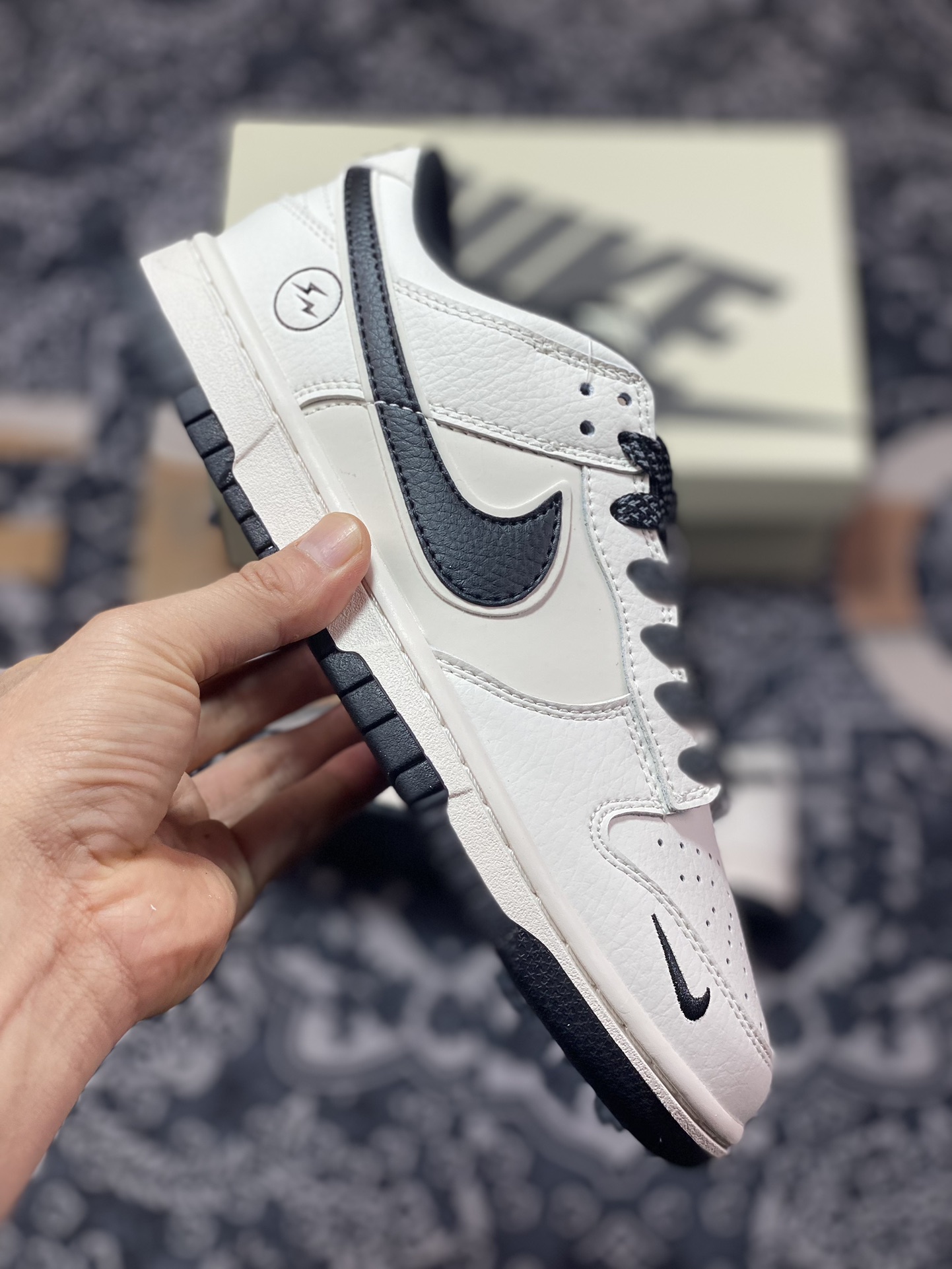 220 Fragment Design x Nike SB Dunk Low"BeigeBlack"扣篮板鞋“皮革米白黑藤原浩闪电反光”XD1688-015