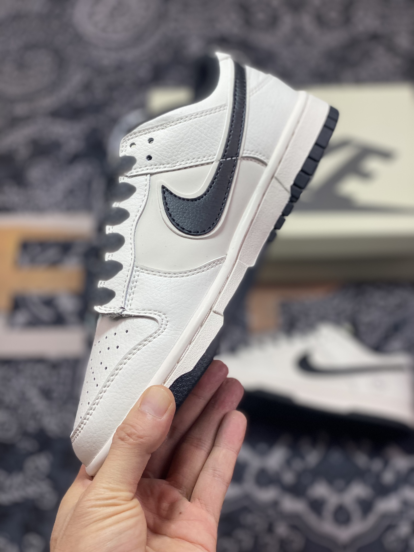 220 Fragment Design x Nike SB Dunk Low"BeigeBlack"扣篮板鞋“皮革米白黑藤原浩闪电反光”XD1688-015