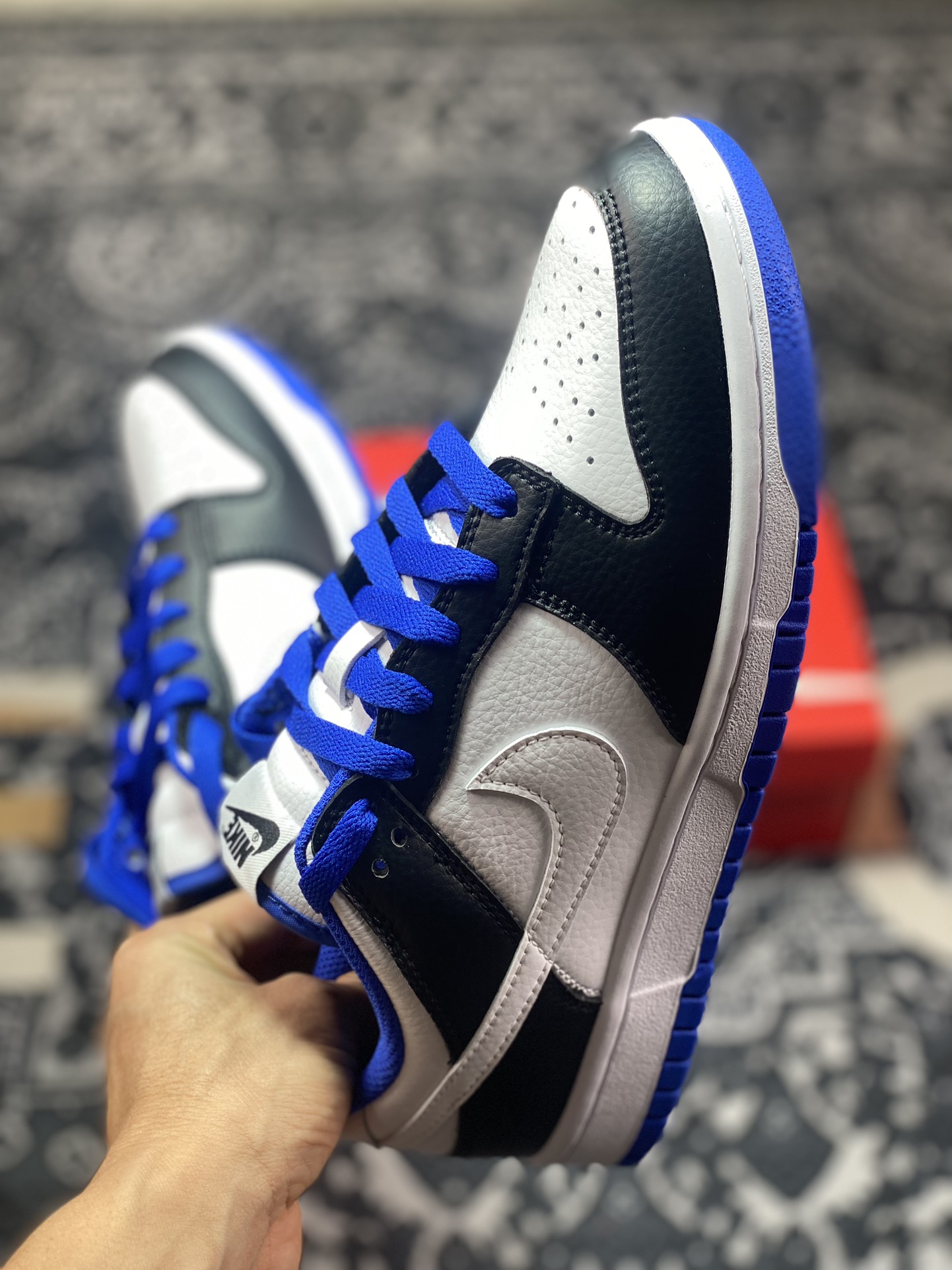 150 NIKE SB Dunk Low 黑白蓝 FD9064-110