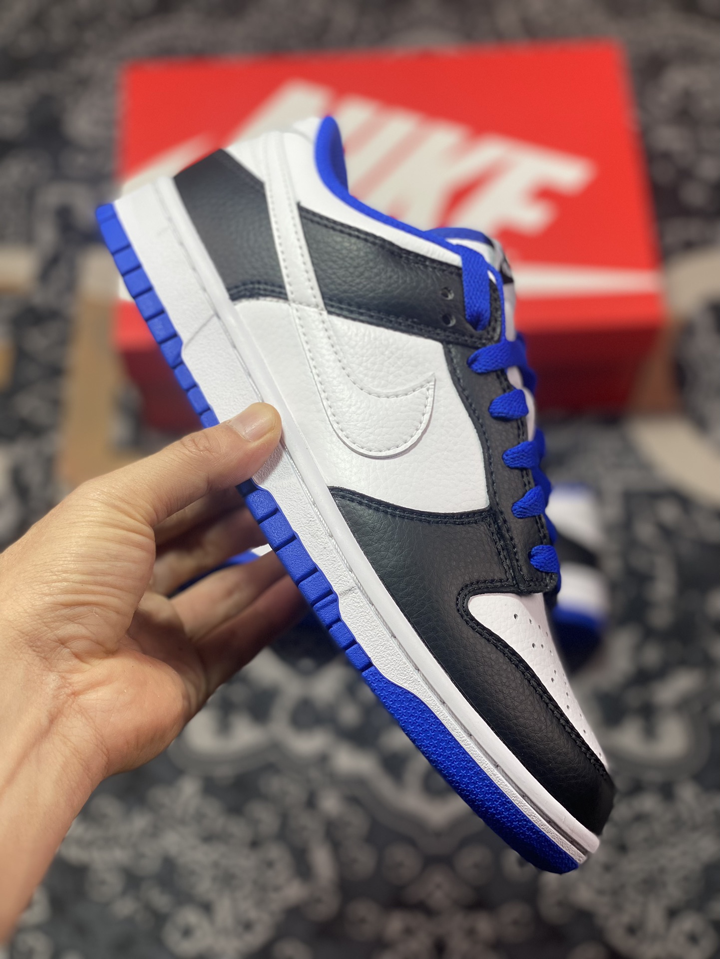 150 NIKE SB Dunk Low 黑白蓝 FD9064-110