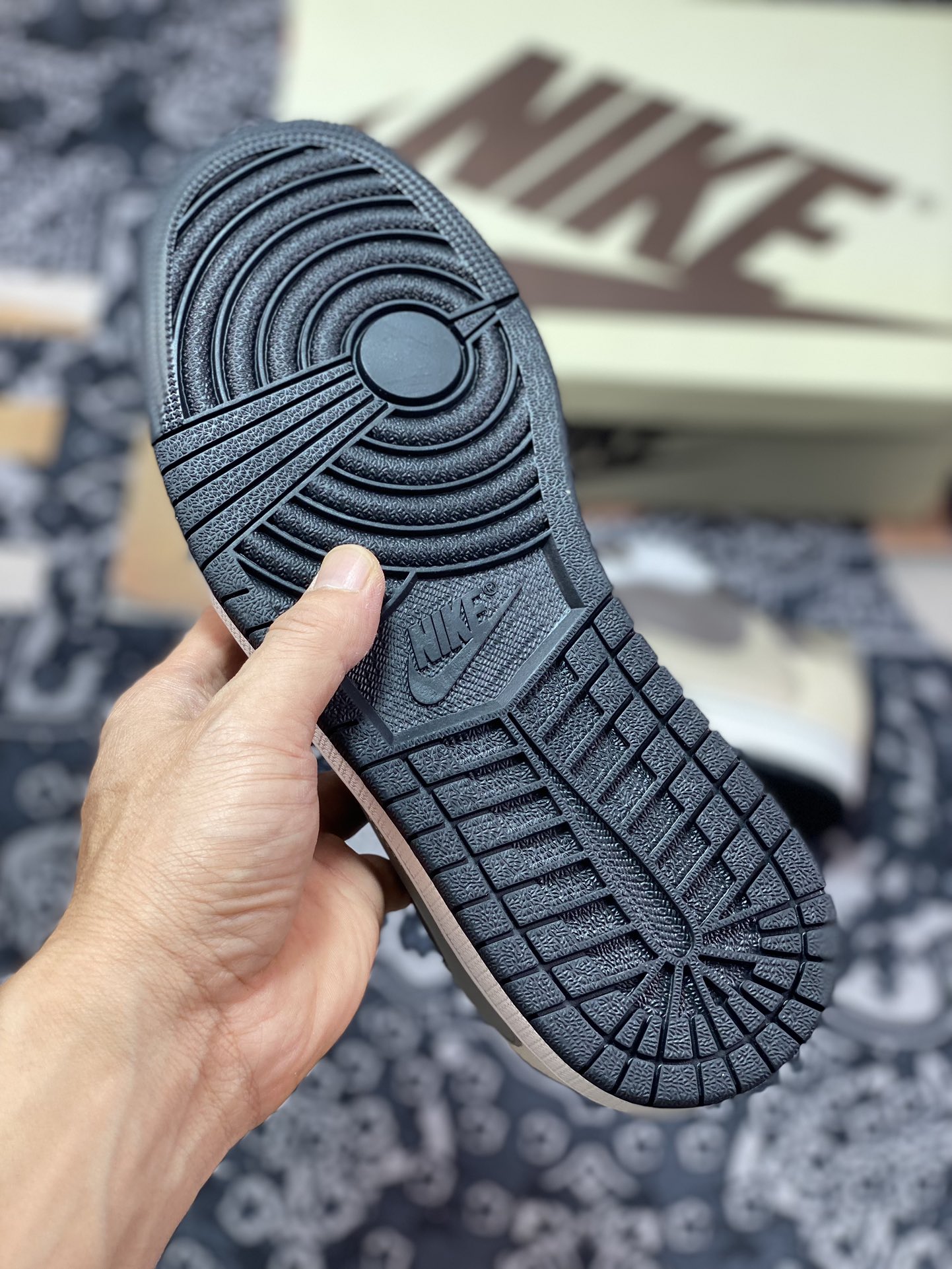 300 Travis Scott x Nike Air Jordan 1 Low OG SP"Cactus Jack"AJ1乔丹一代篮球鞋 DM7866-816