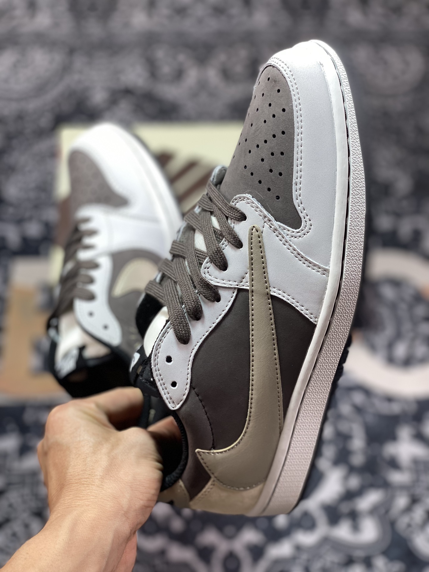 300 Travis Scott x Nike Air Jordan 1 Low OG SP"Cactus Jack"AJ1乔丹一代篮球鞋 DM7866-816