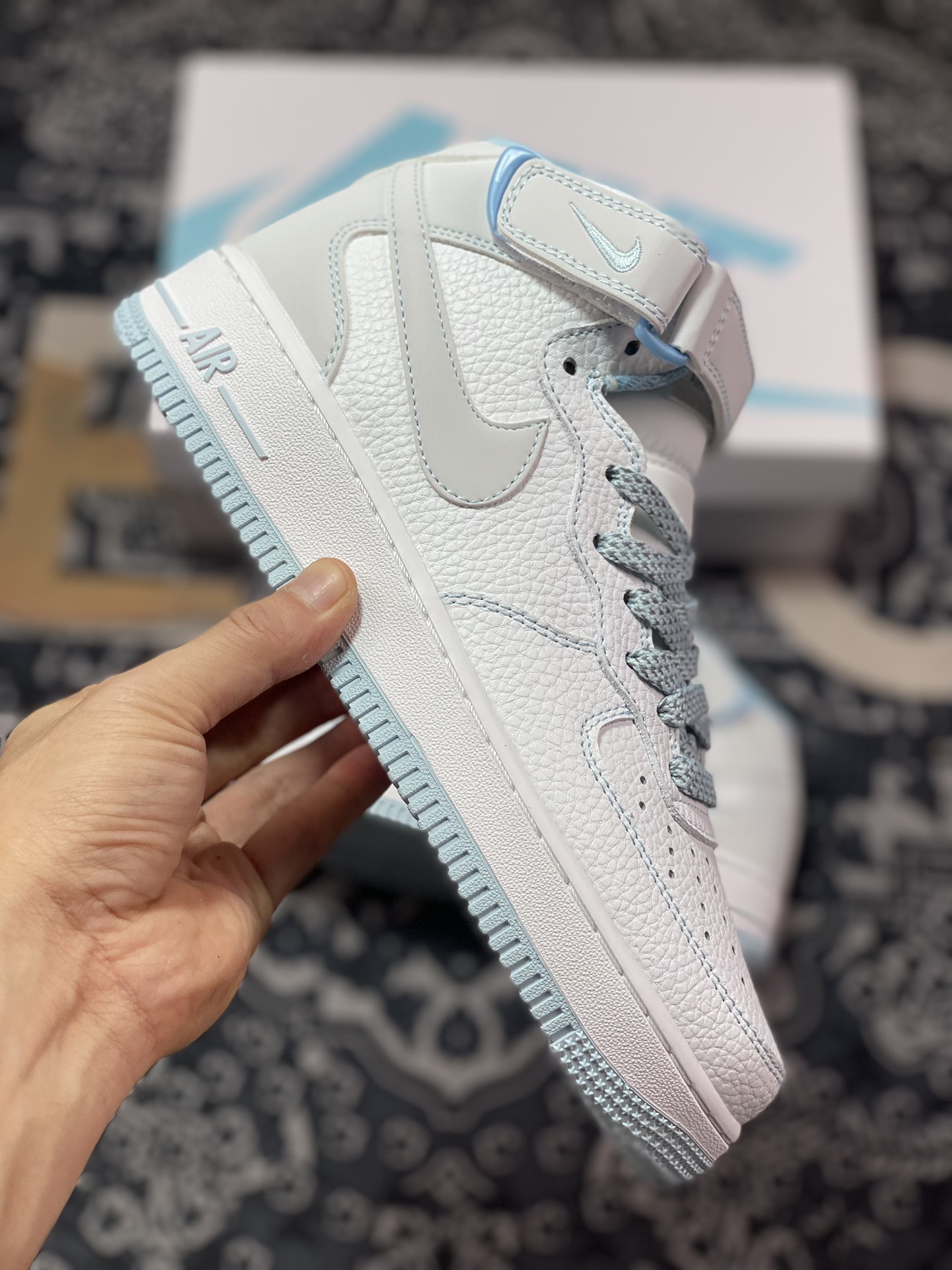 260 Air Force 1'07 Mid 冰蓝满天星 MK0619-255