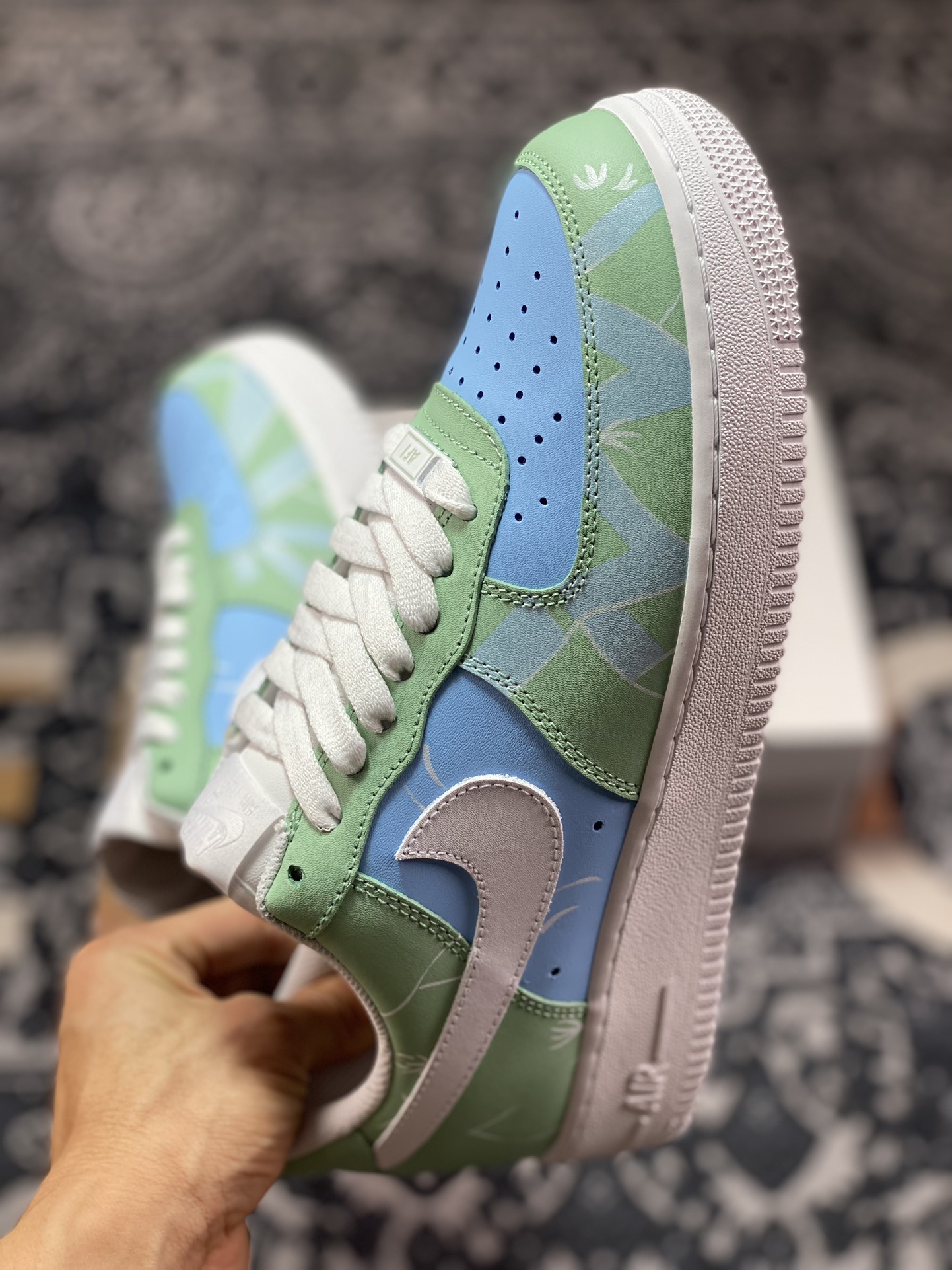 200 耐克Nike Air Force 1 07 Low"Bigniu"空军一号系列板鞋“浅绿蒲公英手绘喷绘”