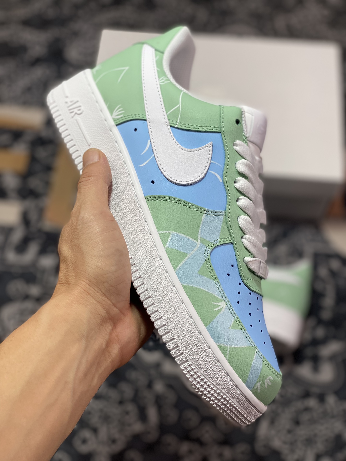 200 耐克Nike Air Force 1 07 Low”Bigniu”空军一号系列板鞋“浅绿蒲公英手绘喷绘”