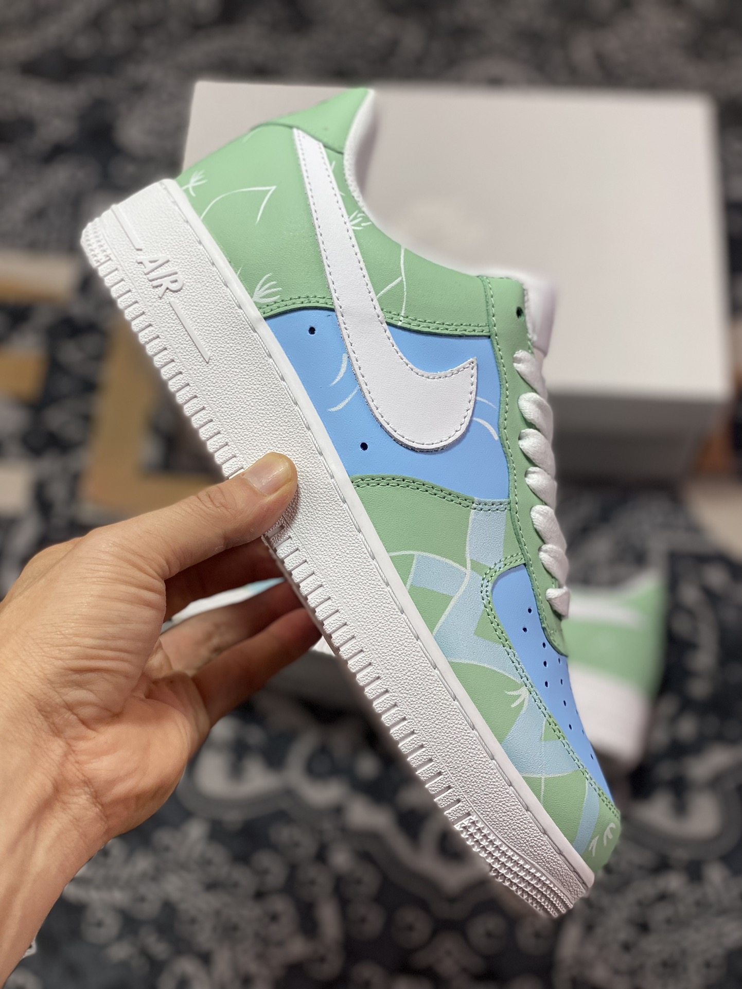 200 耐克Nike Air Force 1 07 Low"Bigniu"空军一号系列板鞋“浅绿蒲公英手绘喷绘”