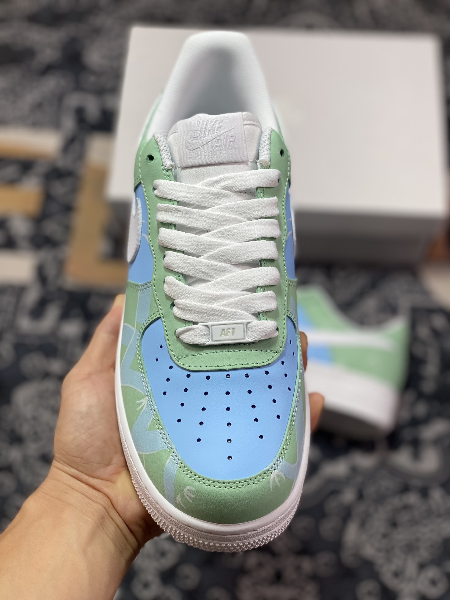 200 耐克Nike Air Force 1 07 Low"Bigniu"空军一号系列板鞋“浅绿蒲公英手绘喷绘”